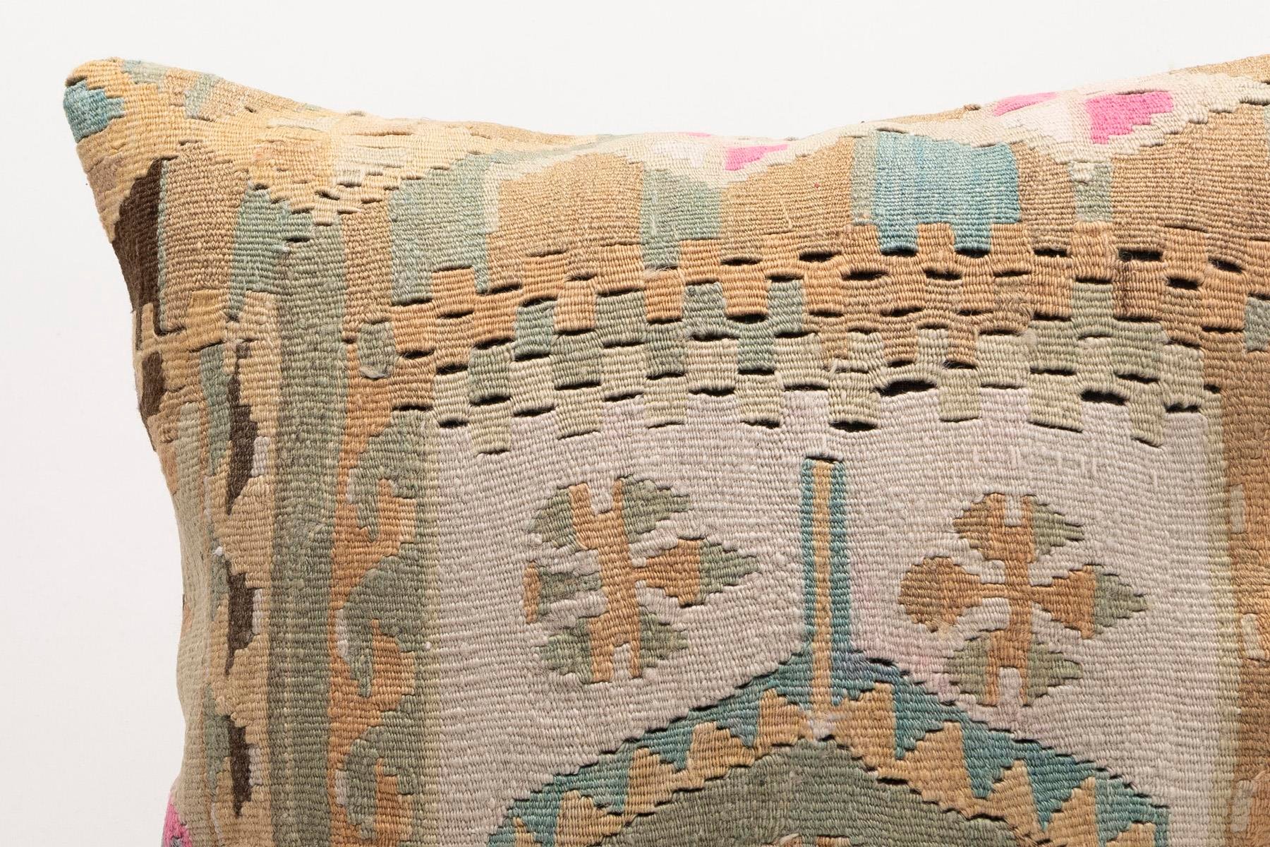 20x20 inches (50x50 cm) Kilim Pillow | KILIM WHOLESALE - Vintage Handmade Pillows - Vintage Handmade Kilim Rugs - It is 100% wool. Artistic and historical rugs. Old handwoven rugs. - Online hand woven rugs and kilim cushions sales. Shipping to a
