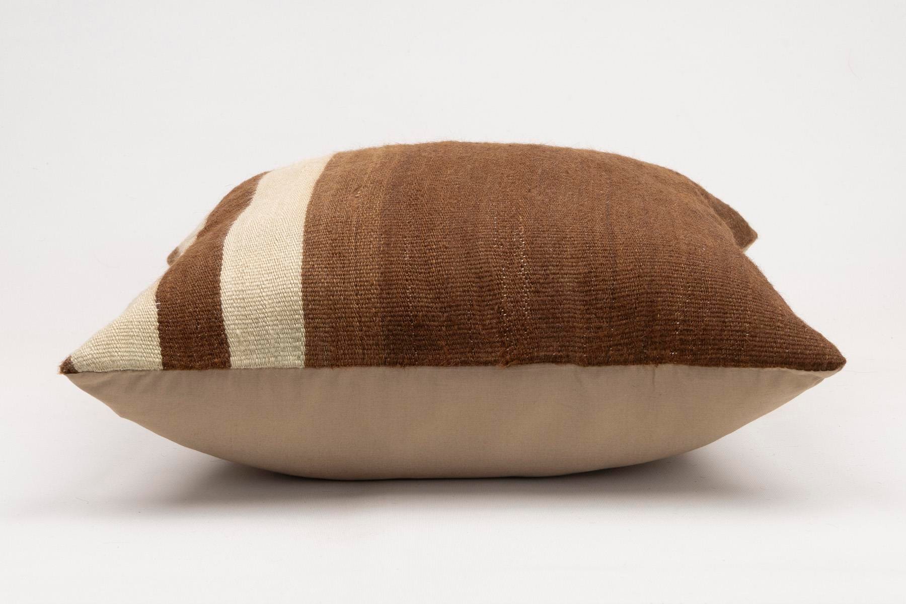 20x20 inches (50x50 cm) Kilim Pillow | KILIM WHOLESALE - Vintage Handmade Pillows - Vintage Handmade Kilim Rugs - It is 100% wool. Artistic and historical rugs. Old handwoven rugs. - Online hand woven rugs and kilim cushions sales. Shipping to a