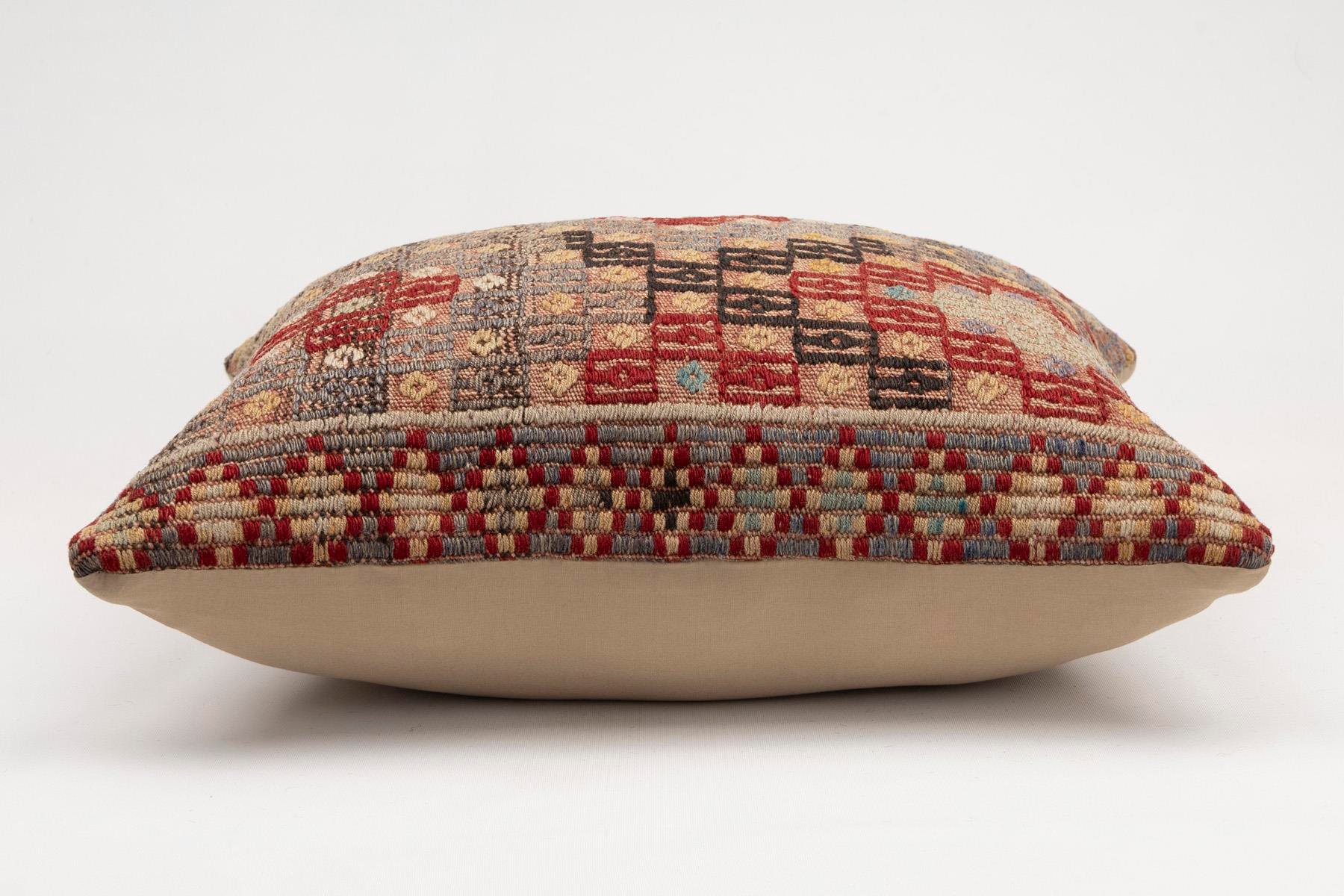 20x20 inches (50x50 cm) Kilim Pillow | KILIM WHOLESALE - Vintage Handmade Pillows - Vintage Handmade Kilim Rugs - It is 100% wool. Artistic and historical rugs. Old handwoven rugs. - Online hand woven rugs and kilim cushions sales. Shipping to a