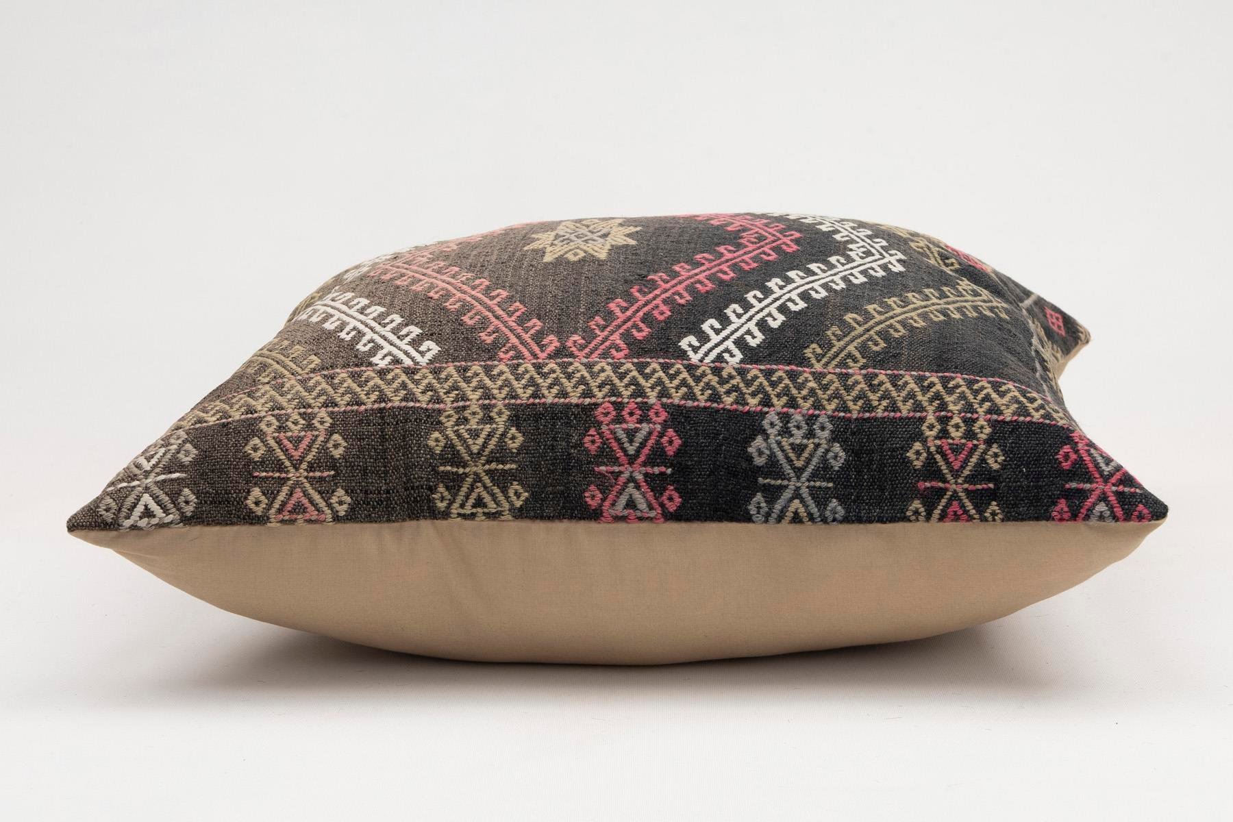 20x20 inches (50x50 cm) Kilim Pillow | KILIM WHOLESALE - Vintage Handmade Pillows - Vintage Handmade Kilim Rugs - It is 100% wool. Artistic and historical rugs. Old handwoven rugs. - Online hand woven rugs and kilim cushions sales. Shipping to a