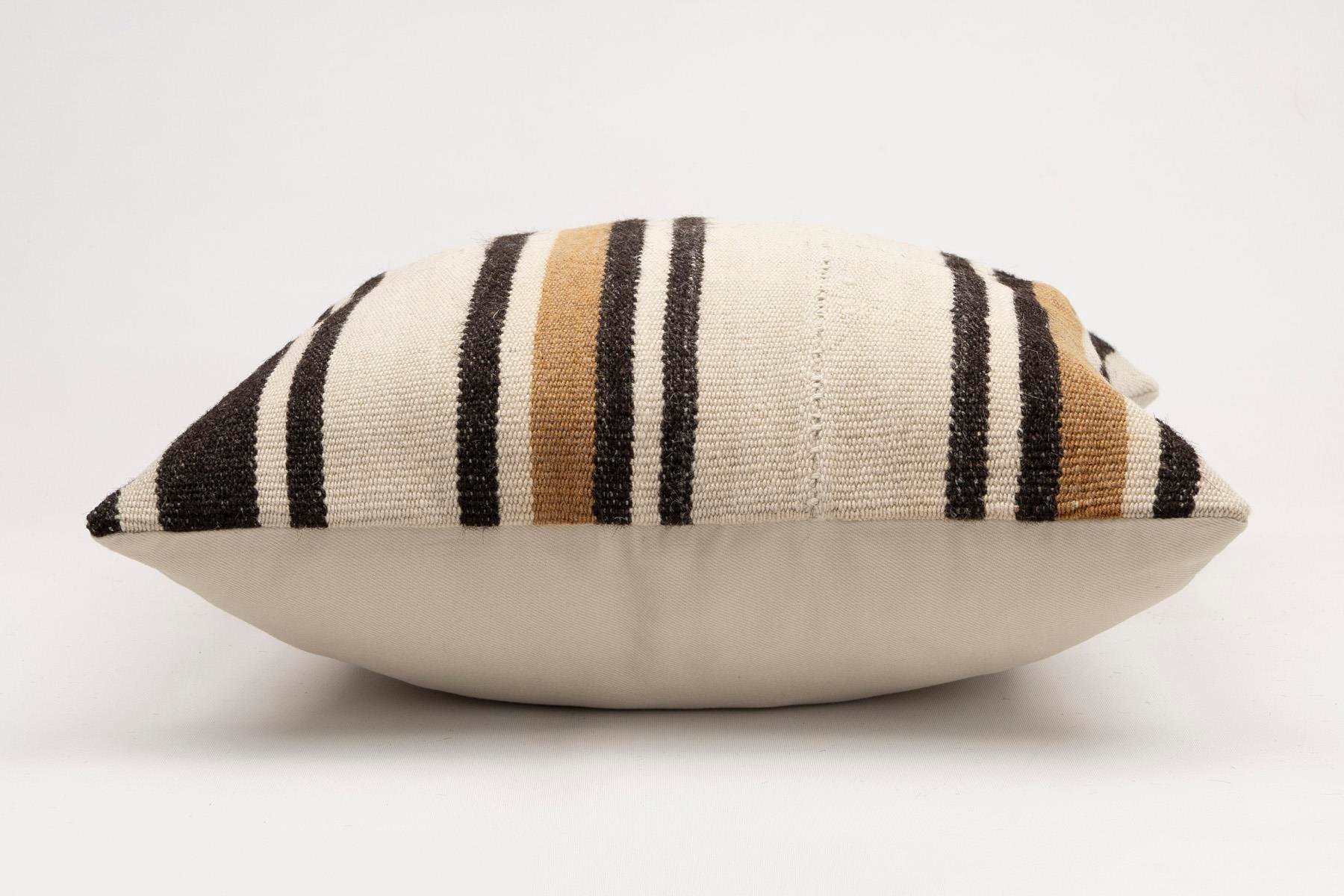 20x20 inches (50x50 cm) Kilim Pillow | KILIM WHOLESALE - Vintage Handmade Pillows - Vintage Handmade Kilim Rugs - It is 100% wool. Artistic and historical rugs. Old handwoven rugs. - Online hand woven rugs and kilim cushions sales. Shipping to a
