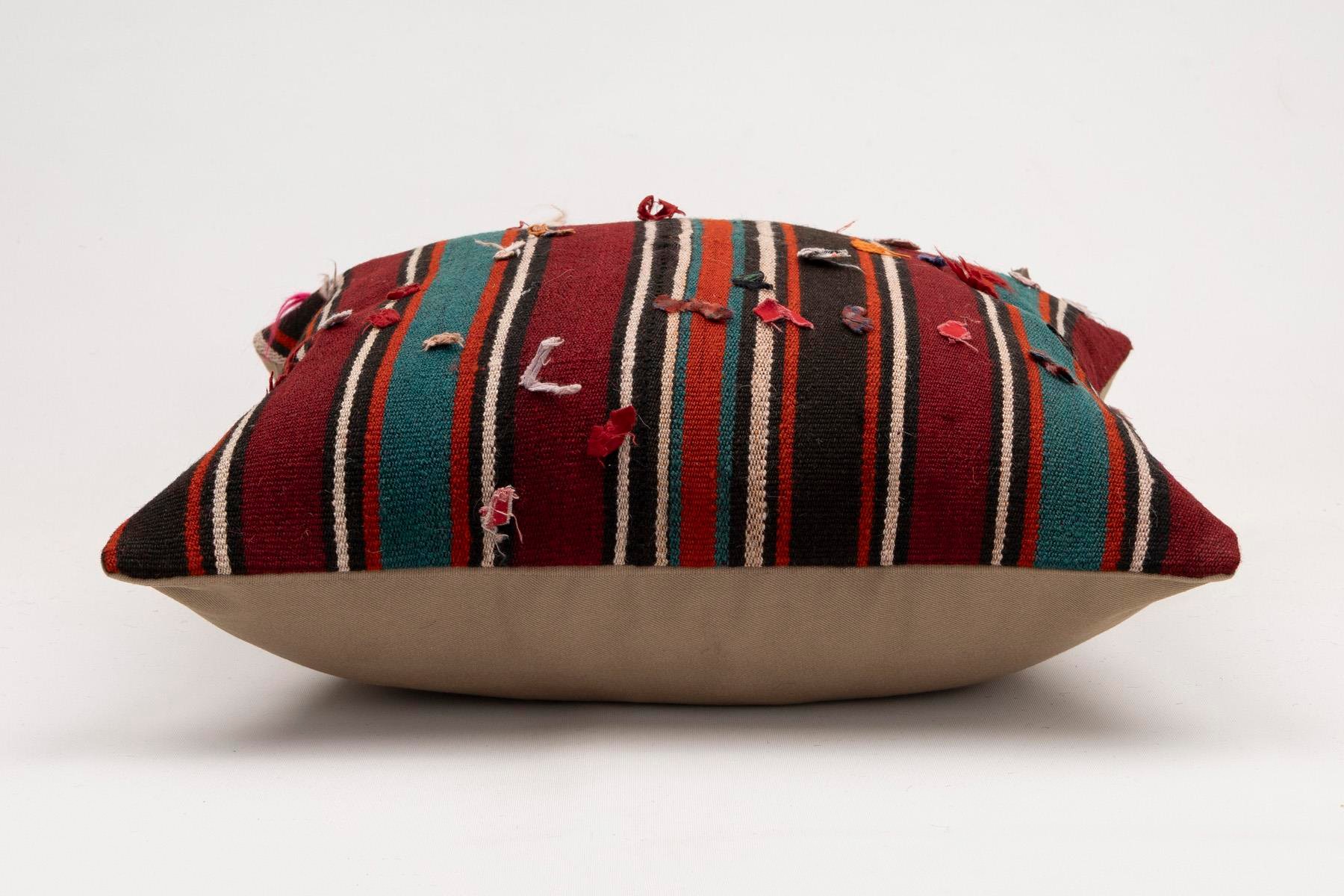 20x20 inches (50x50 cm) Kilim Pillow | KILIM WHOLESALE - Vintage Handmade Pillows - Vintage Handmade Kilim Rugs - It is 100% wool. Artistic and historical rugs. Old handwoven rugs. - Online hand woven rugs and kilim cushions sales. Shipping to a