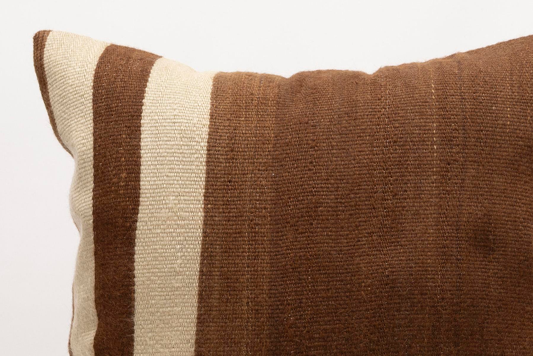 20x20 inches (50x50 cm) Kilim Pillow | KILIM WHOLESALE - Vintage Handmade Pillows - Vintage Handmade Kilim Rugs - It is 100% wool. Artistic and historical rugs. Old handwoven rugs. - Online hand woven rugs and kilim cushions sales. Shipping to a