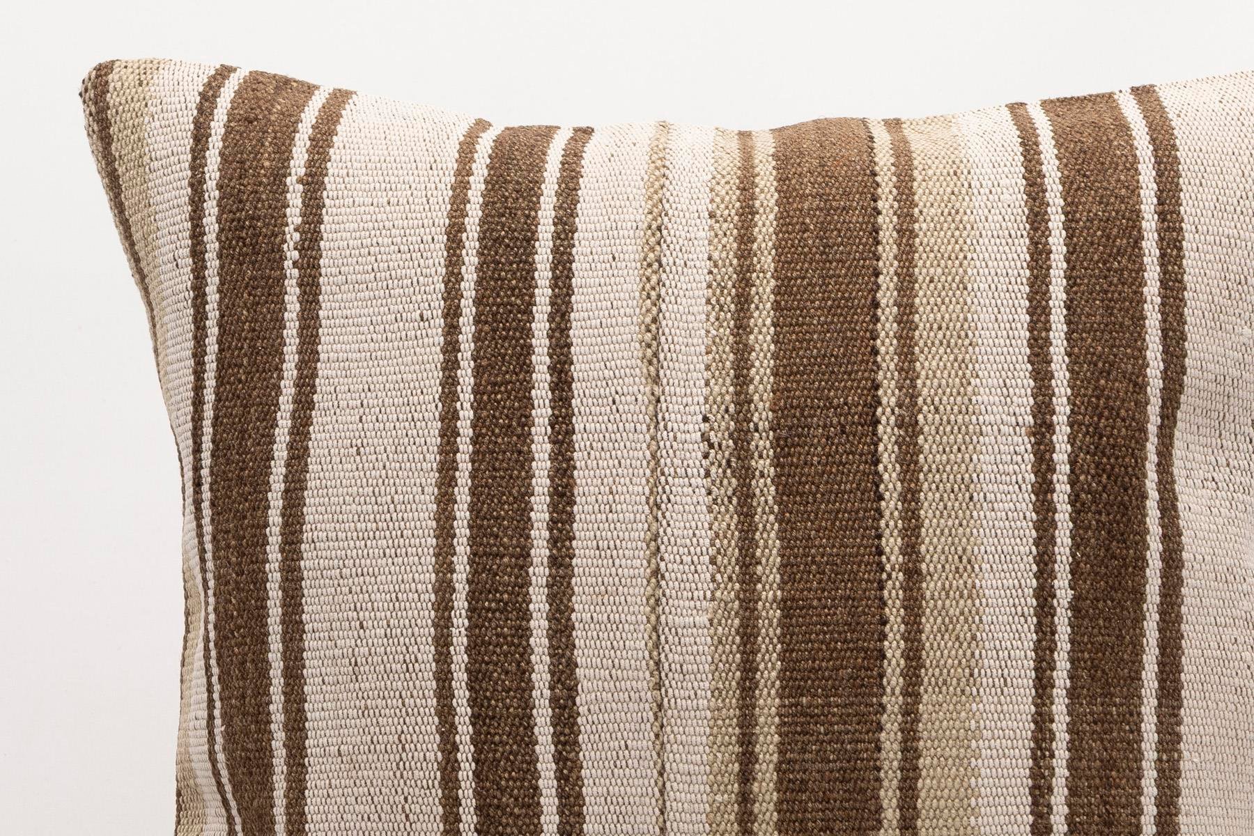 20x20 inches (50x50 cm) Kilim Pillow | KILIM WHOLESALE - Vintage Handmade Pillows - Vintage Handmade Kilim Rugs - It is 100% wool. Artistic and historical rugs. Old handwoven rugs. - Online hand woven rugs and kilim cushions sales. Shipping to a