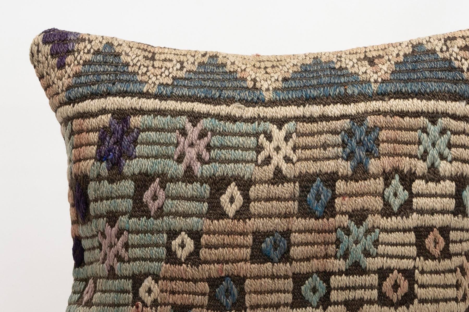 20x20 inches (50x50 cm) Kilim Pillow | KILIM WHOLESALE - Vintage Handmade Pillows - Vintage Handmade Kilim Rugs - It is 100% wool. Artistic and historical rugs. Old handwoven rugs. - Online hand woven rugs and kilim cushions sales. Shipping to a