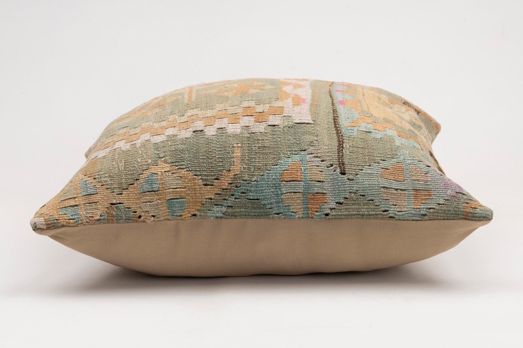 20x20 inches (50x50 cm) Kilim Pillow | KILIM WHOLESALE - Vintage Handmade Pillows - Vintage Handmade Kilim Rugs - It is 100% wool. Artistic and historical rugs. Old handwoven rugs. - Online hand woven rugs and kilim cushions sales. Shipping to a