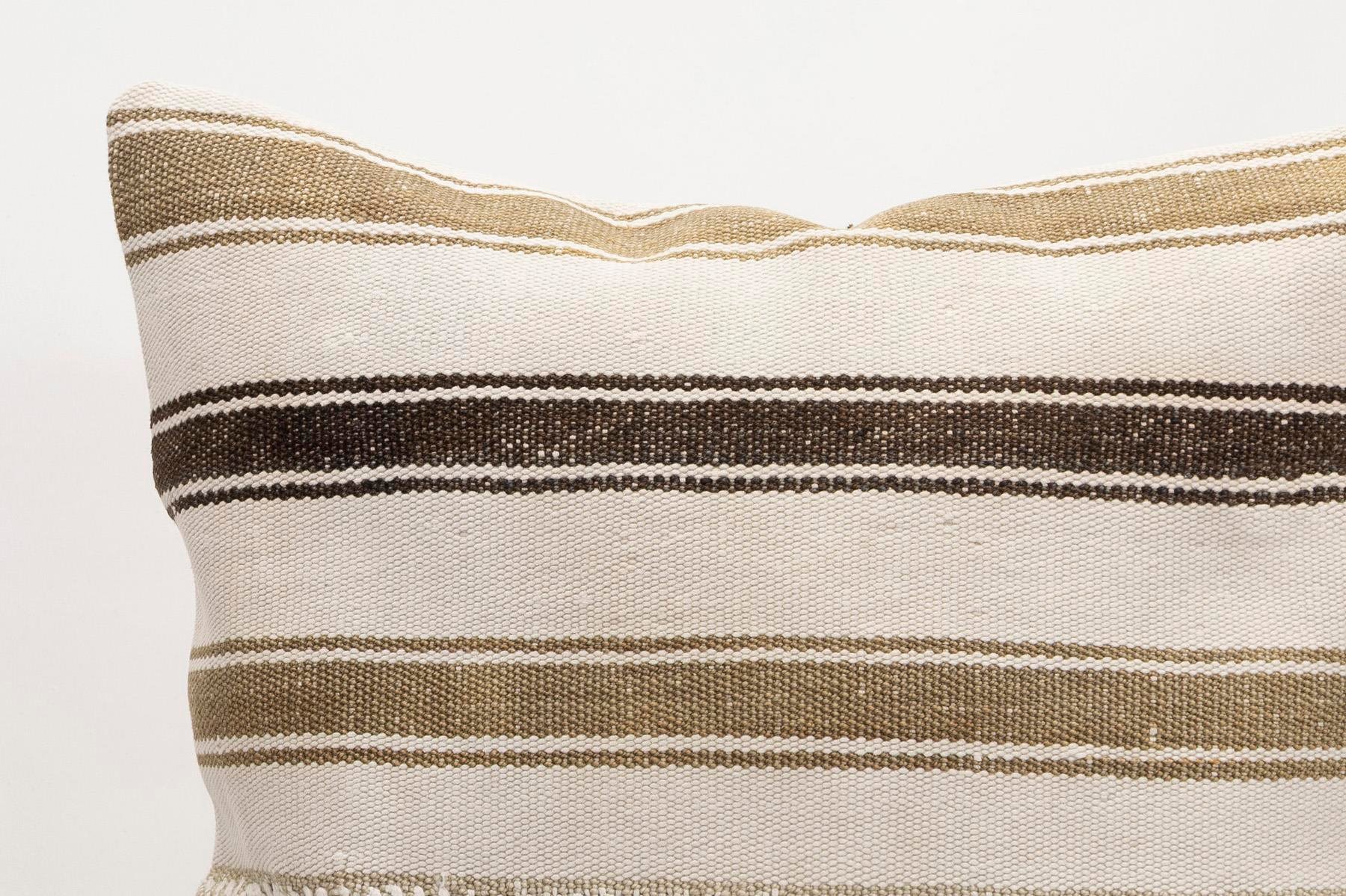 20x20 inches (50x50 cm) Kilim Pillow | KILIM WHOLESALE - Vintage Handmade Pillows - Vintage Handmade Kilim Rugs - It is 100% wool. Artistic and historical rugs. Old handwoven rugs. - Online hand woven rugs and kilim cushions sales. Shipping to a