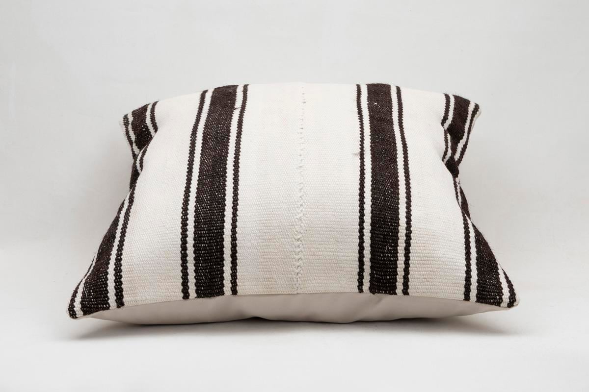 20''20'' (50x50 cm) Kilim Pillows - Vintage Handmade Kilim Pillows - Vintage Handmade Kilim Rugs - It is 100% wool. Artistic and historical rugs. Old handwoven rugs.