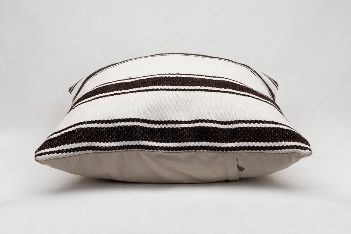 20''20'' (50x50 cm) Kilim Pillows - Vintage Handmade Kilim Pillows - Vintage Handmade Kilim Rugs - It is 100% wool. Artistic and historical rugs. Old handwoven rugs.