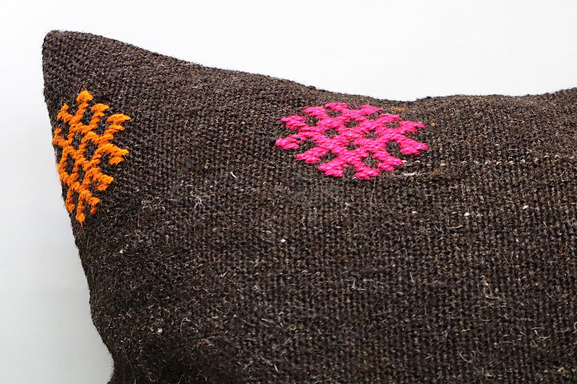 16x24 inches (40x60 cm) Kilim Pillow | KILIM WHOLESALE - Vintage Handmade Pillows - Vintage Handmade Kilim Rugs - It is 100% wool. Artistic and historical rugs. Old handwoven rugs. - Online hand woven rugs and kilim cushions sales. Shipping to a