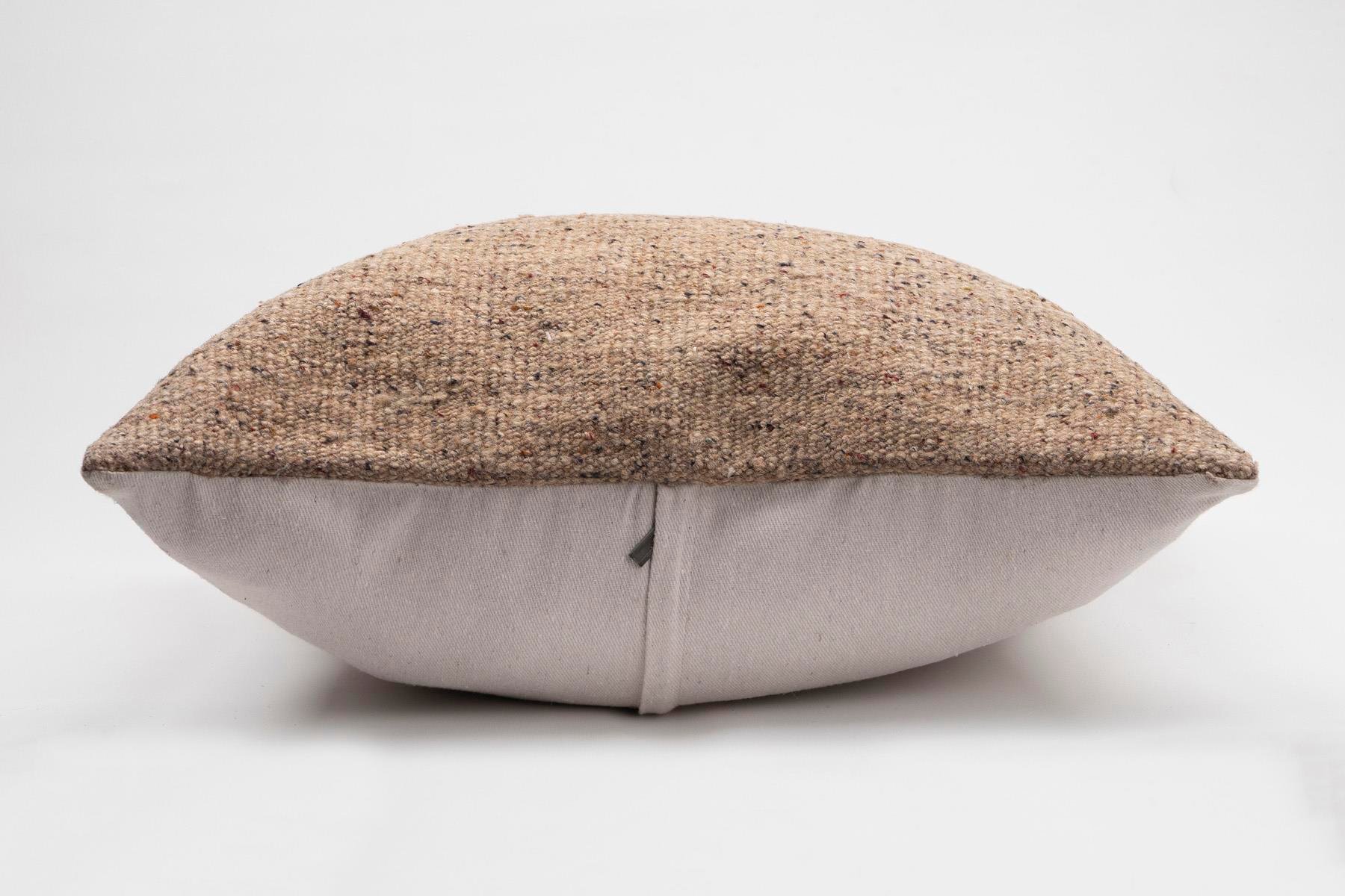 16x24 inches (40x60 cm) Kilim Pillow | KILIM WHOLESALE - Vintage Handmade Pillows - Vintage Handmade Kilim Rugs - It is 100% wool. Artistic and historical rugs. Old handwoven rugs. - Online hand woven rugs and kilim cushions sales. Shipping to a