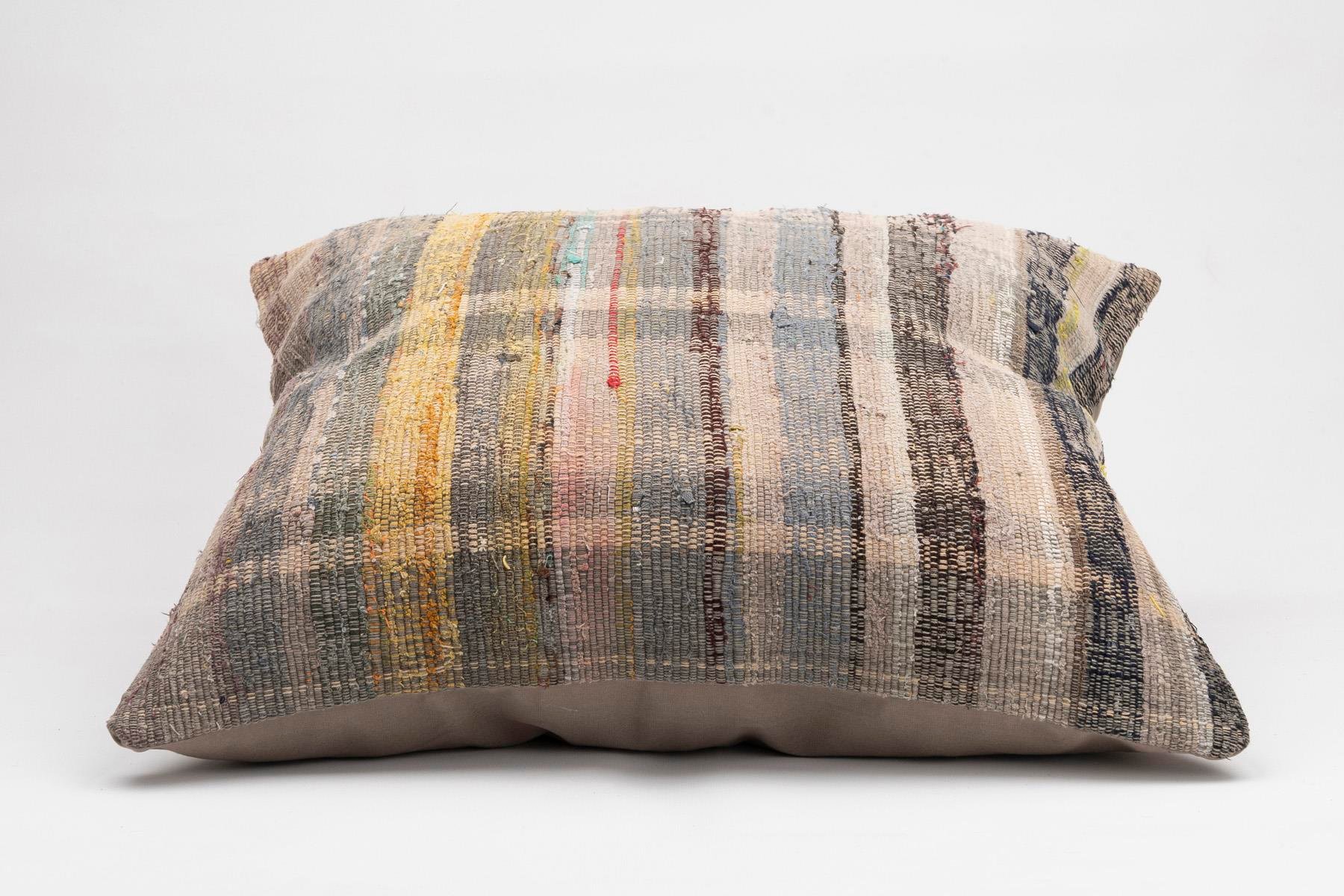 16x24 inches (40x60 cm) Kilim Pillow | KILIM WHOLESALE - Vintage Handmade Pillows - Vintage Handmade Kilim Rugs - It is 100% wool. Artistic and historical rugs. Old handwoven rugs. - Online hand woven rugs and kilim cushions sales. Shipping to a