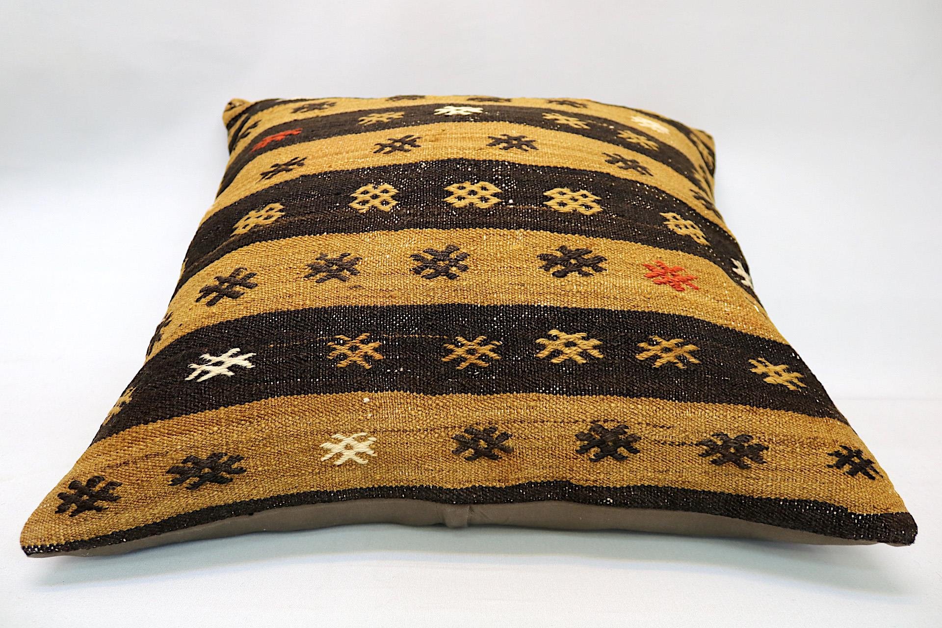 16x24 inches (40x60 cm) Kilim Pillow | KILIM WHOLESALE - Vintage Handmade Pillows - Vintage Handmade Kilim Rugs - It is 100% wool. Artistic and historical rugs. Old handwoven rugs. - Online hand woven rugs and kilim cushions sales. Shipping to a