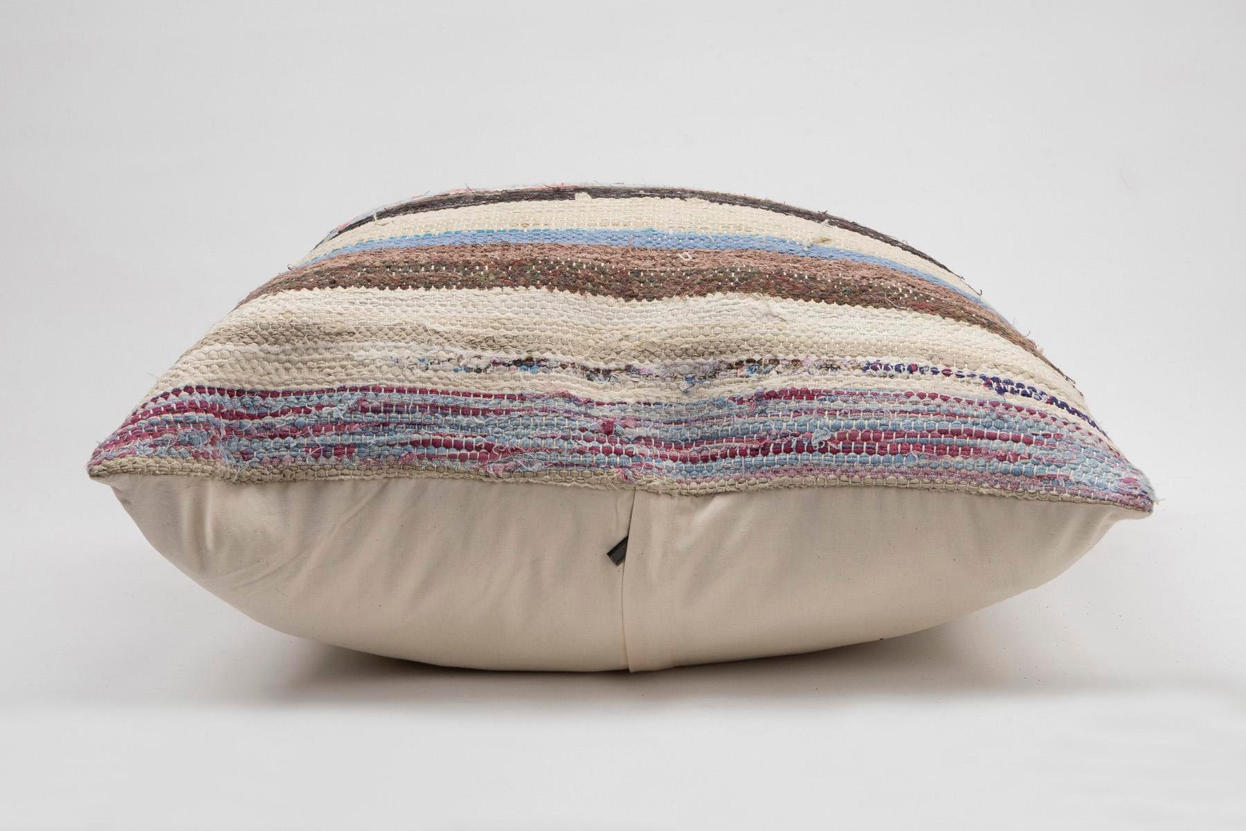 16x24 inches (40x60 cm) Kilim Pillow | KILIM WHOLESALE - Vintage Handmade Pillows - Vintage Handmade Kilim Rugs - It is 100% wool. Artistic and historical rugs. Old handwoven rugs. - Online hand woven rugs and kilim cushions sales. Shipping to a