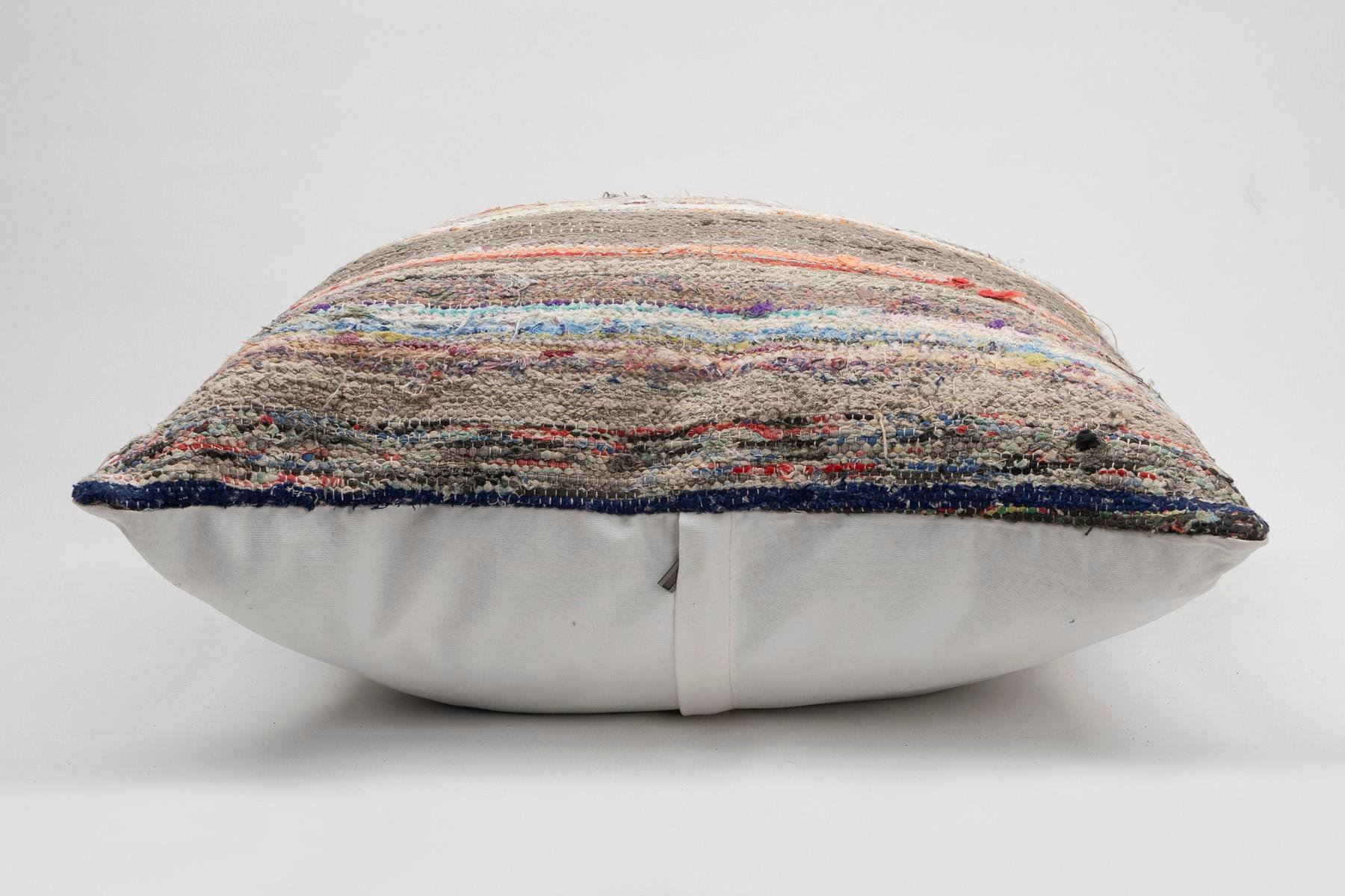 16x24 inches (40x60 cm) Kilim Pillow | KILIM WHOLESALE - Vintage Handmade Pillows - Vintage Handmade Kilim Rugs - It is 100% wool. Artistic and historical rugs. Old handwoven rugs. - Online hand woven rugs and kilim cushions sales. Shipping to a