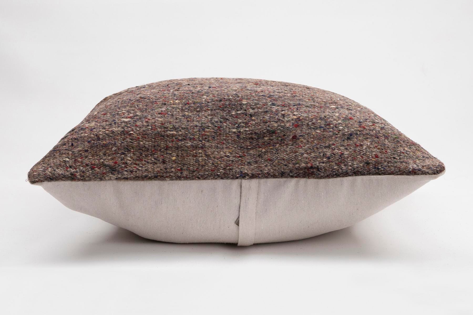 16x24 inches (40x60 cm) Kilim Pillow | KILIM WHOLESALE - Vintage Handmade Pillows - Vintage Handmade Kilim Rugs - It is 100% wool. Artistic and historical rugs. Old handwoven rugs. - Online hand woven rugs and kilim cushions sales. Shipping to a