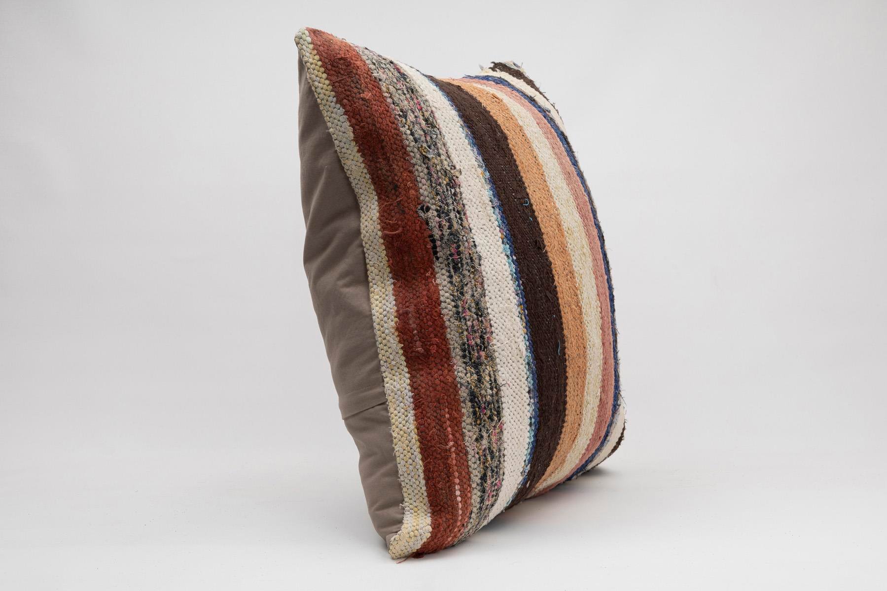 16x24 inches (40x60 cm) Kilim Pillow | KILIM WHOLESALE - Vintage Handmade Pillows - Vintage Handmade Kilim Rugs - It is 100% wool. Artistic and historical rugs. Old handwoven rugs. - Online hand woven rugs and kilim cushions sales. Shipping to a