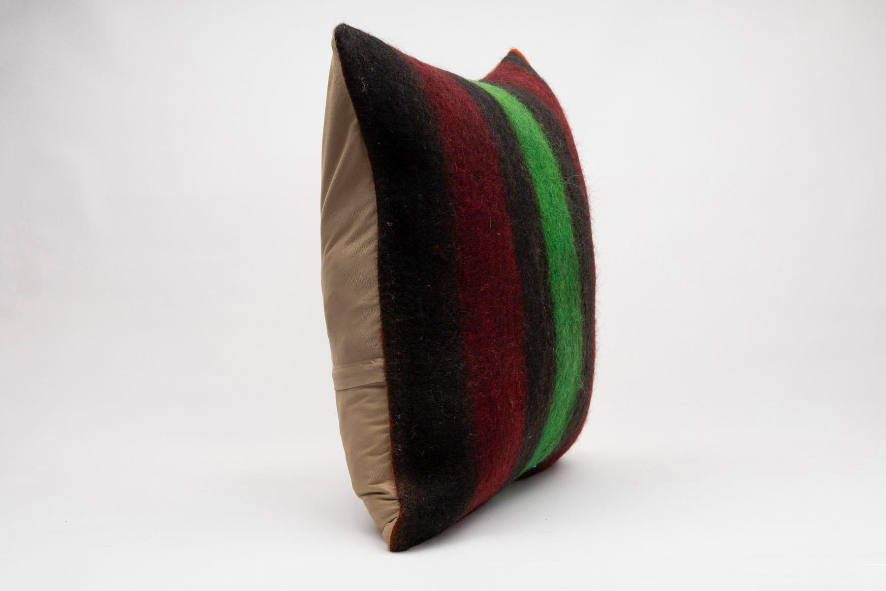 16x24 inches (40x60 cm) Kilim Pillow | KILIM WHOLESALE - Vintage Handmade Pillows - Vintage Handmade Kilim Rugs - It is 100% wool. Artistic and historical rugs. Old handwoven rugs. - Online hand woven rugs and kilim cushions sales. Shipping to a