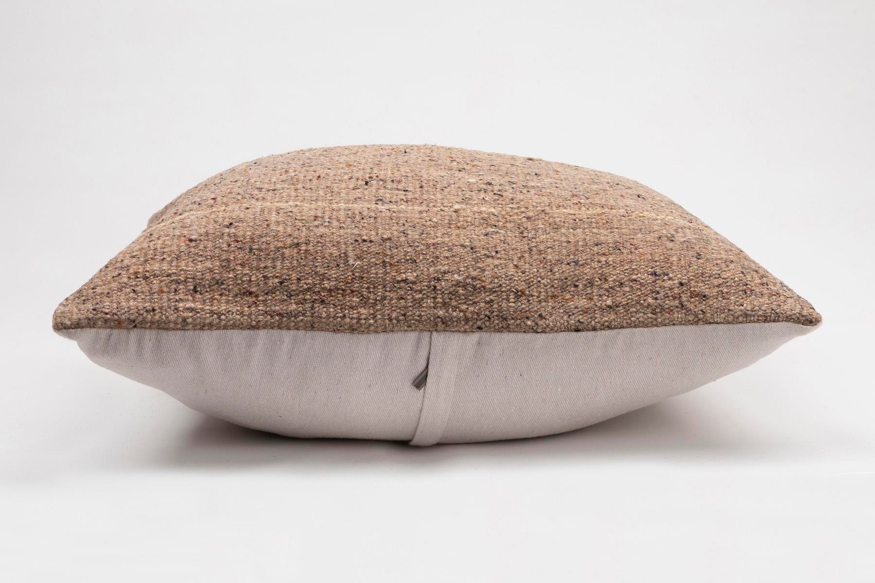 16x24 inches (40x60 cm) Kilim Pillow | KILIM WHOLESALE - Vintage Handmade Pillows - Vintage Handmade Kilim Rugs - It is 100% wool. Artistic and historical rugs. Old handwoven rugs. - Online hand woven rugs and kilim cushions sales. Shipping to a