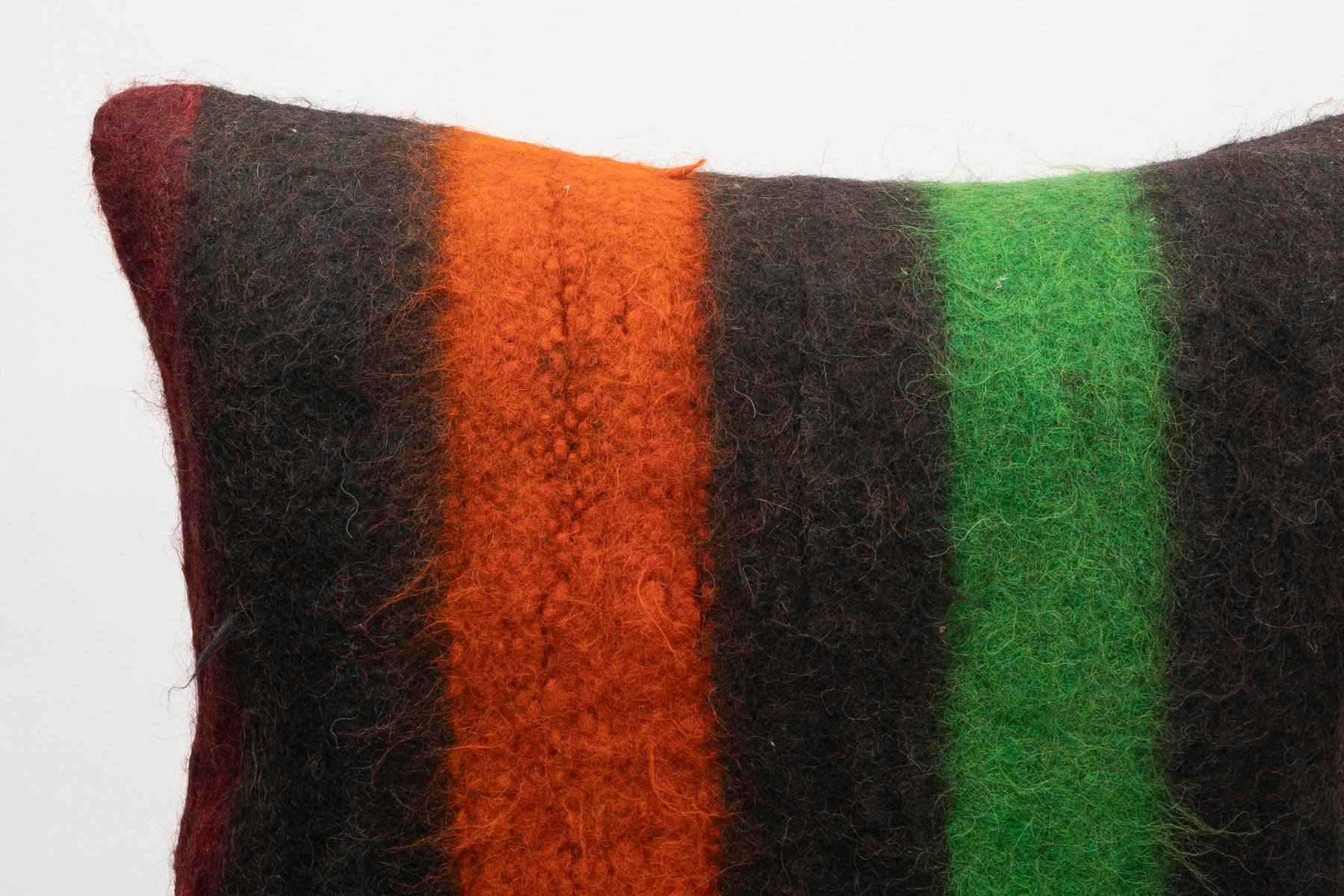 16x24 inches (40x60 cm) Kilim Pillow | KILIM WHOLESALE - Vintage Handmade Pillows - Vintage Handmade Kilim Rugs - It is 100% wool. Artistic and historical rugs. Old handwoven rugs. - Online hand woven rugs and kilim cushions sales. Shipping to a