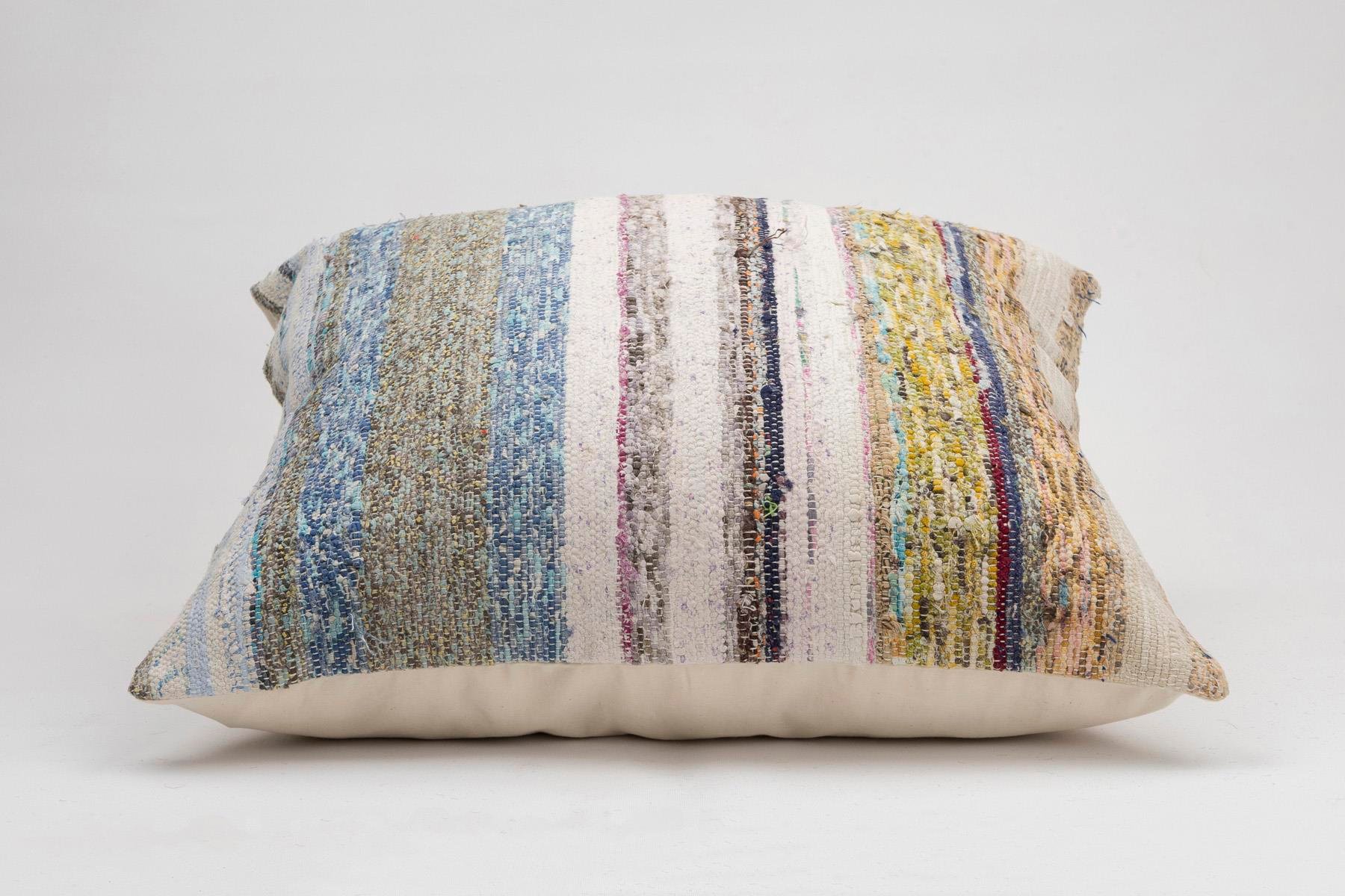 16x24 inches (40x60 cm) Kilim Pillow | KILIM WHOLESALE - Vintage Handmade Pillows - Vintage Handmade Kilim Rugs - It is 100% wool. Artistic and historical rugs. Old handwoven rugs. - Online hand woven rugs and kilim cushions sales. Shipping to a