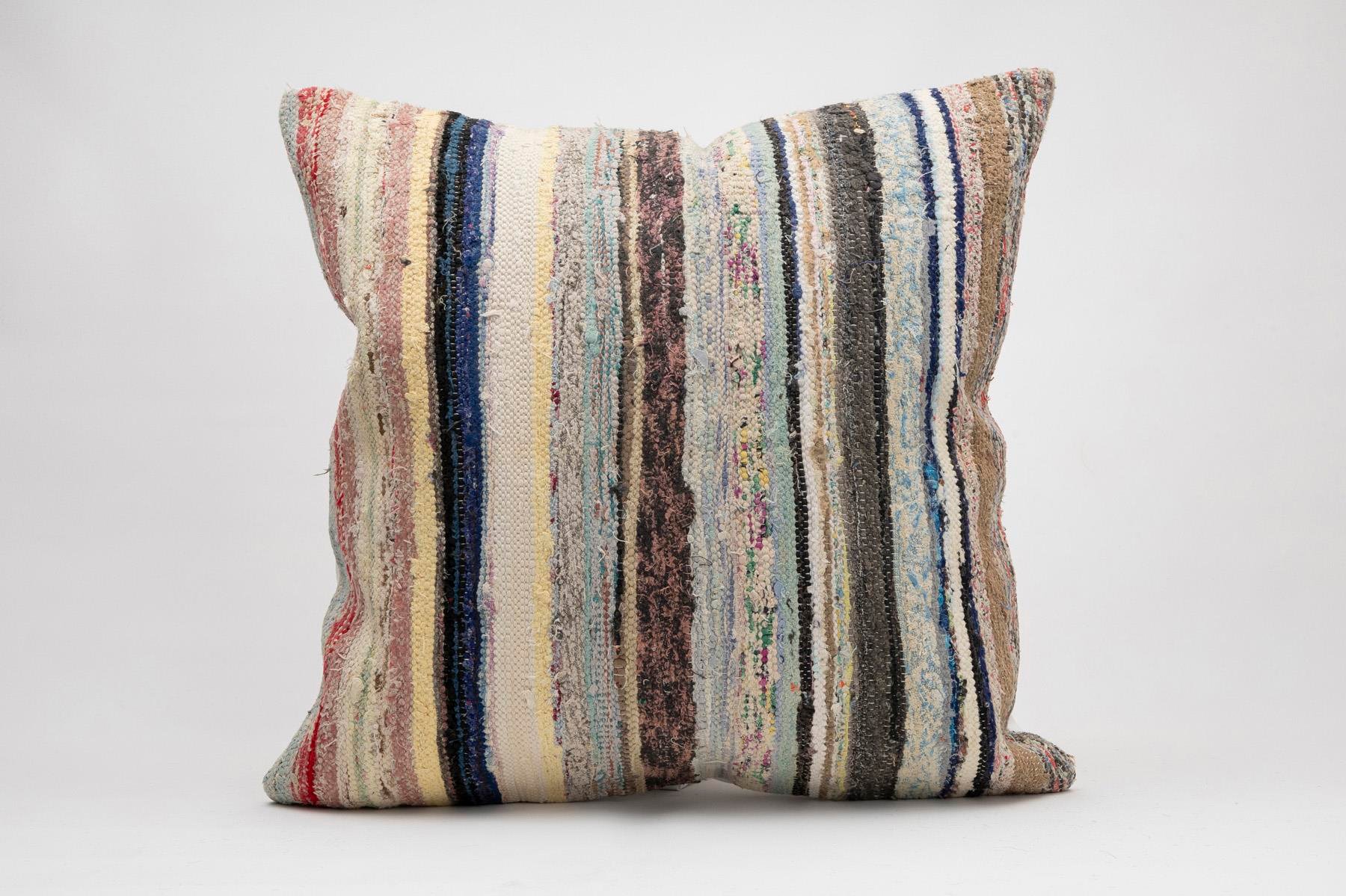 16x24 inches (40x60 cm) Kilim Pillow | KILIM WHOLESALE - Vintage Handmade Pillows - Vintage Handmade Kilim Rugs - It is 100% wool. Artistic and historical rugs. Old handwoven rugs. - Online hand woven rugs and kilim cushions sales. Shipping to a