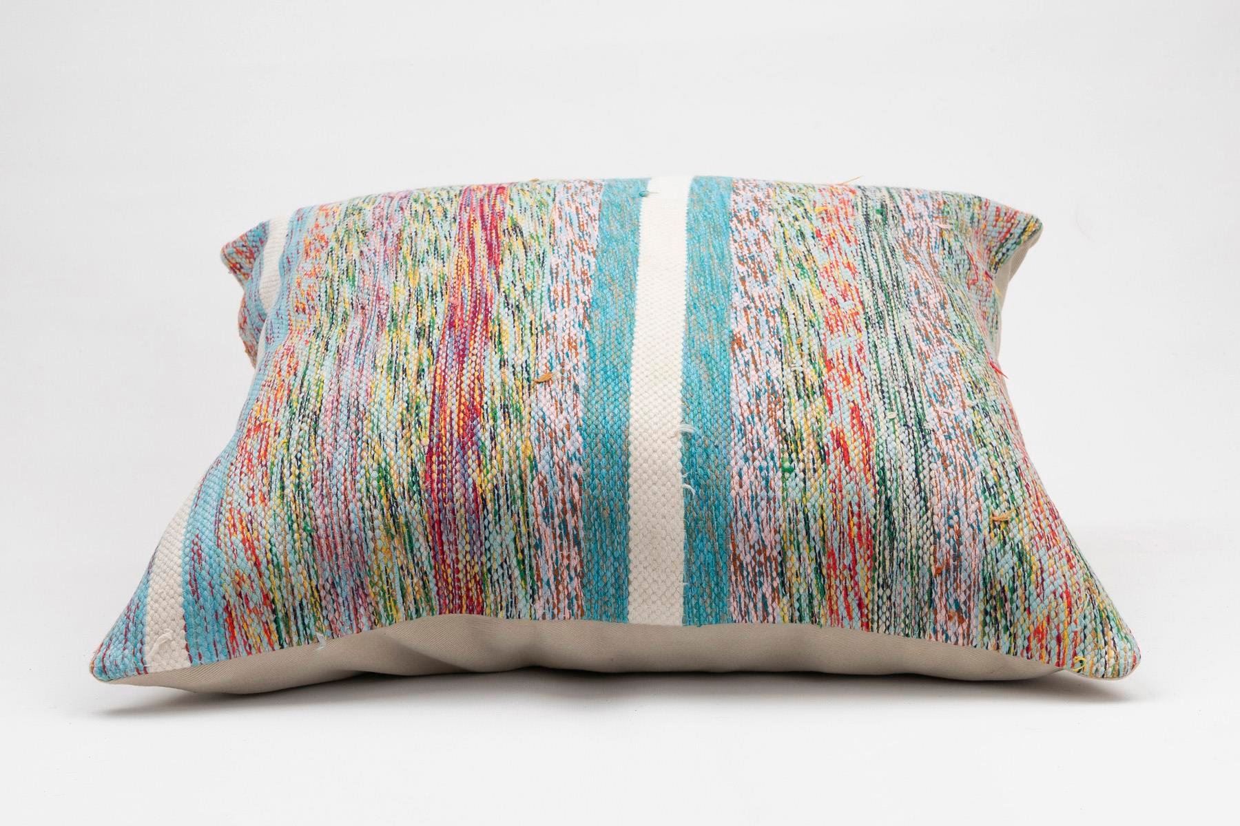 16x24 inches (40x60 cm) Kilim Pillow | KILIM WHOLESALE - Vintage Handmade Pillows - Vintage Handmade Kilim Rugs - It is 100% wool. Artistic and historical rugs. Old handwoven rugs. - Online hand woven rugs and kilim cushions sales. Shipping to a