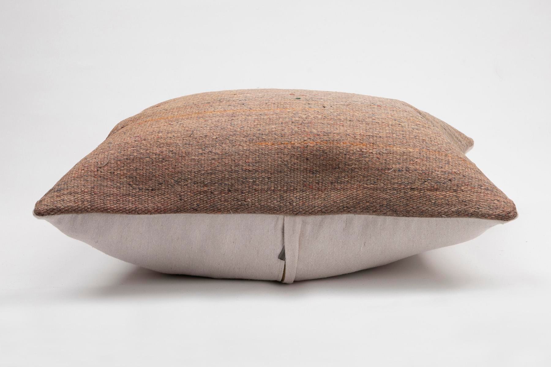 16x24 inches (40x60 cm) Kilim Pillow | KILIM WHOLESALE - Vintage Handmade Pillows - Vintage Handmade Kilim Rugs - It is 100% wool. Artistic and historical rugs. Old handwoven rugs. - Online hand woven rugs and kilim cushions sales. Shipping to a