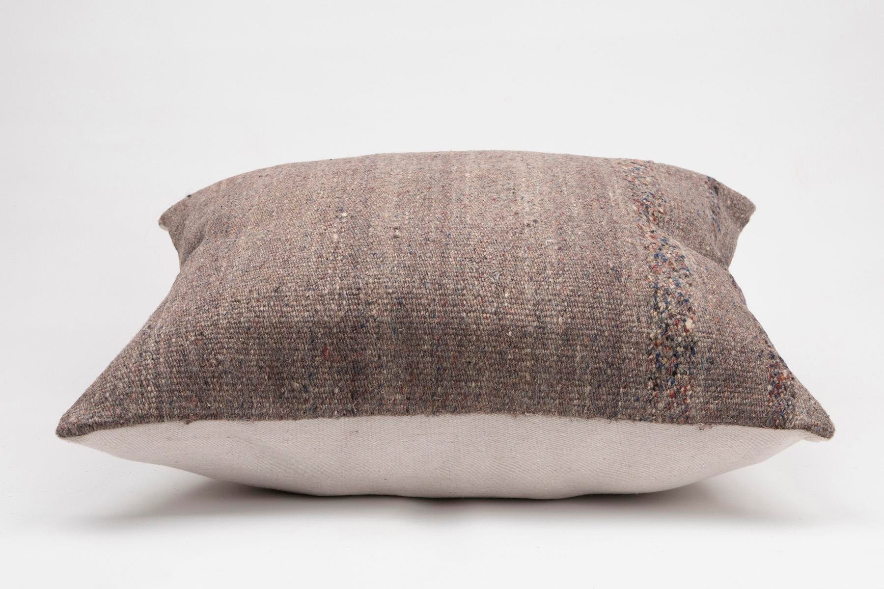 16x24 inches (40x60 cm) Kilim Pillow | KILIM WHOLESALE - Vintage Handmade Pillows - Vintage Handmade Kilim Rugs - It is 100% wool. Artistic and historical rugs. Old handwoven rugs. - Online hand woven rugs and kilim cushions sales. Shipping to a