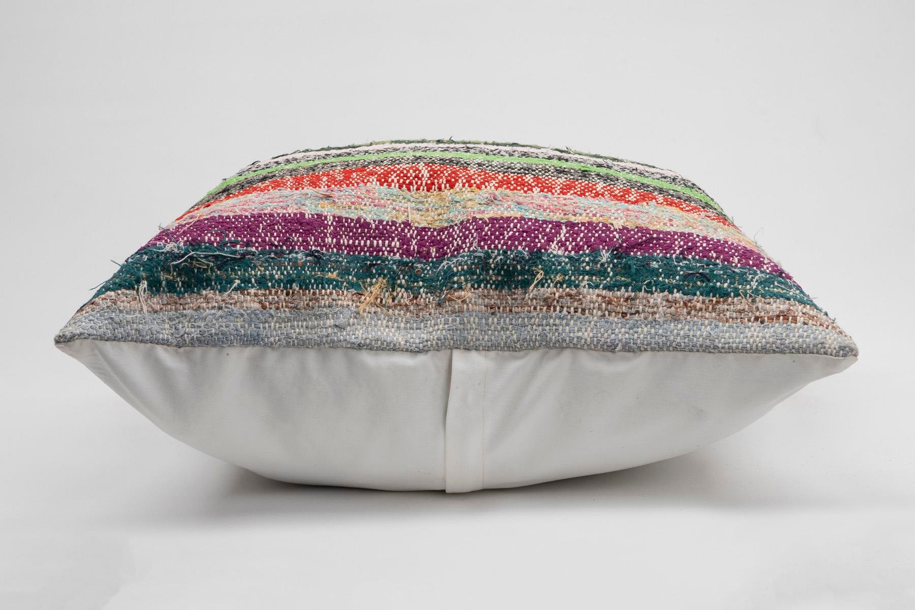 16x24 inches (40x60 cm) Kilim Pillow | KILIM WHOLESALE - Vintage Handmade Pillows - Vintage Handmade Kilim Rugs - It is 100% wool. Artistic and historical rugs. Old handwoven rugs. - Online hand woven rugs and kilim cushions sales. Shipping to a