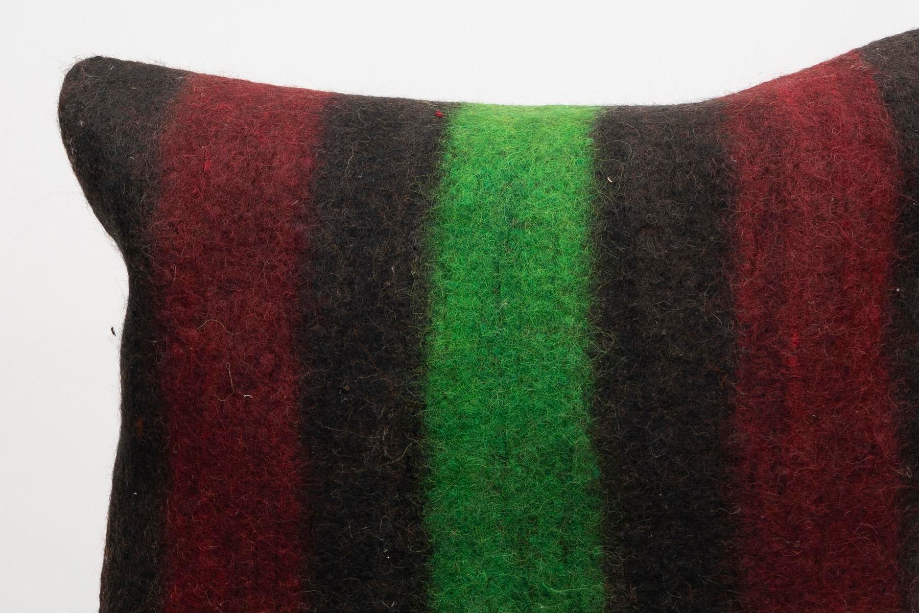 16x24 inches (40x60 cm) Kilim Pillow | KILIM WHOLESALE - Vintage Handmade Pillows - Vintage Handmade Kilim Rugs - It is 100% wool. Artistic and historical rugs. Old handwoven rugs. - Online hand woven rugs and kilim cushions sales. Shipping to a