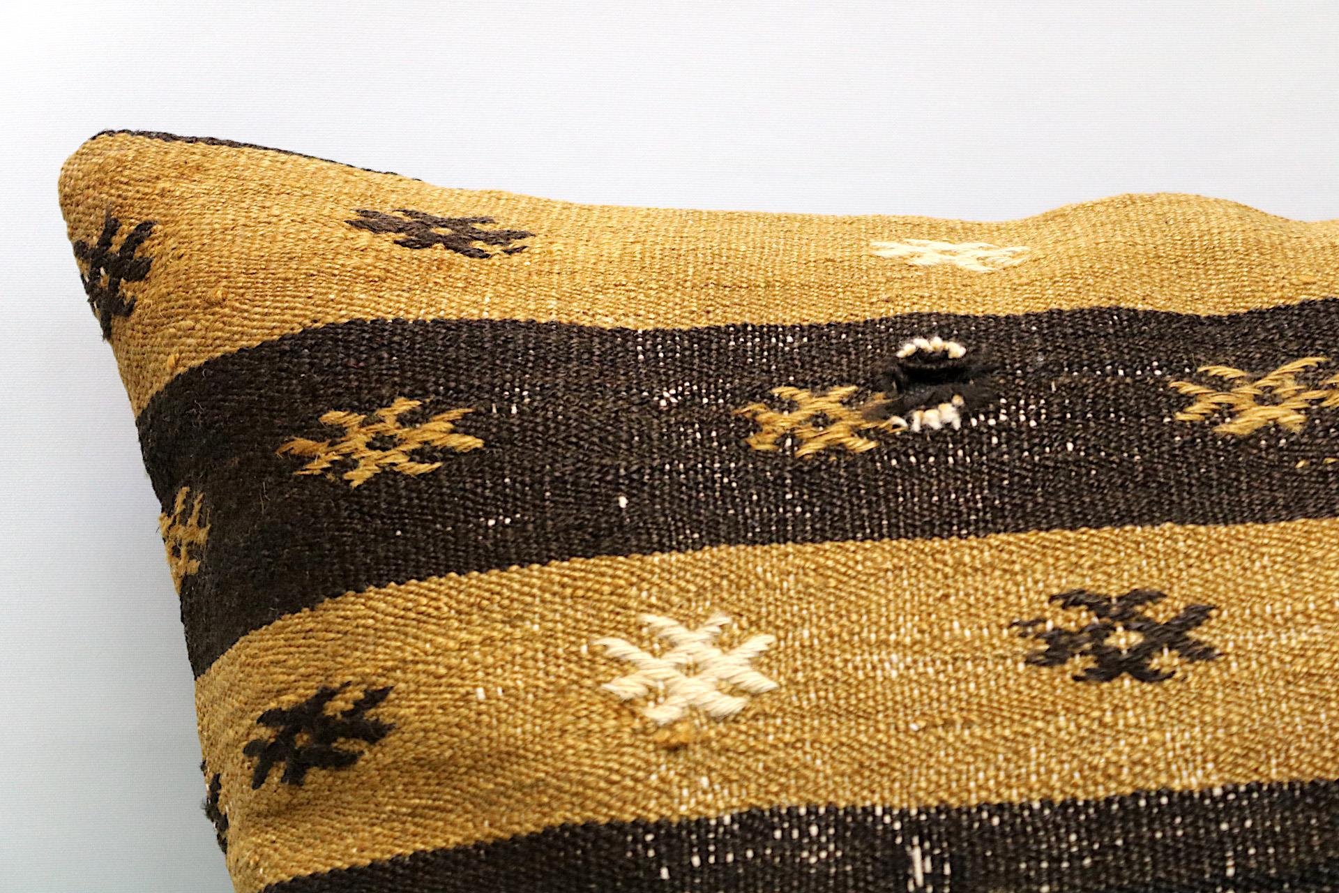 16x24 inches (40x60 cm) Kilim Pillow | KILIM WHOLESALE - Vintage Handmade Pillows - Vintage Handmade Kilim Rugs - It is 100% wool. Artistic and historical rugs. Old handwoven rugs. - Online hand woven rugs and kilim cushions sales. Shipping to a