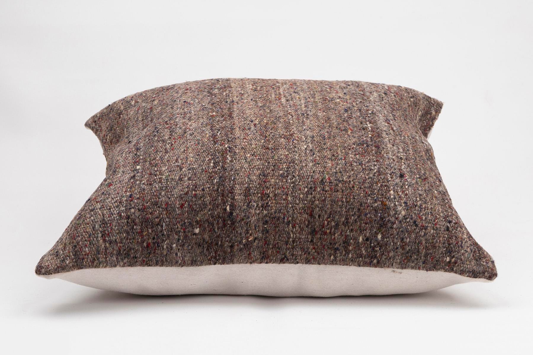 16x24 inches (40x60 cm) Kilim Pillow | KILIM WHOLESALE - Vintage Handmade Pillows - Vintage Handmade Kilim Rugs - It is 100% wool. Artistic and historical rugs. Old handwoven rugs. - Online hand woven rugs and kilim cushions sales. Shipping to a