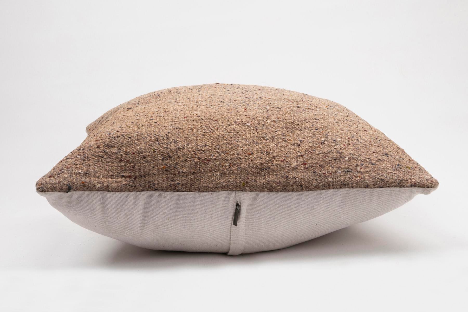 16x24 inches (40x60 cm) Kilim Pillow | KILIM WHOLESALE - Vintage Handmade Pillows - Vintage Handmade Kilim Rugs - It is 100% wool. Artistic and historical rugs. Old handwoven rugs. - Online hand woven rugs and kilim cushions sales. Shipping to a