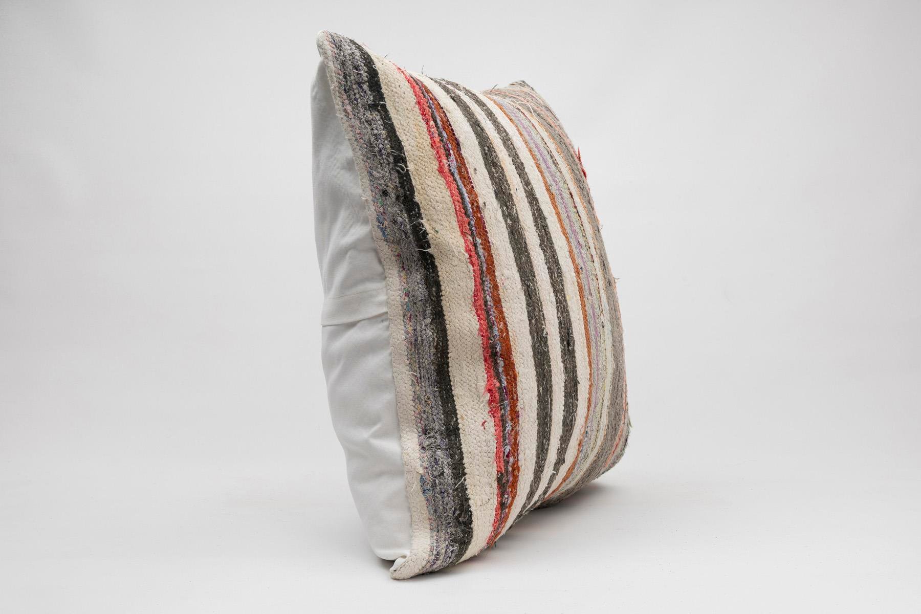 16x24 inches (40x60 cm) Kilim Pillow | KILIM WHOLESALE - Vintage Handmade Pillows - Vintage Handmade Kilim Rugs - It is 100% wool. Artistic and historical rugs. Old handwoven rugs. - Online hand woven rugs and kilim cushions sales. Shipping to a