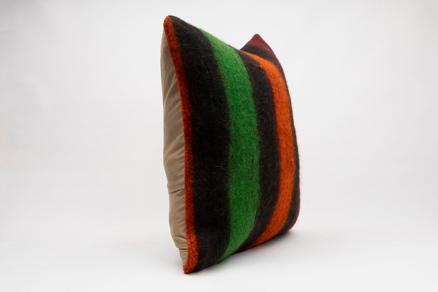 16x24 inches (40x60 cm) Kilim Pillow | KILIM WHOLESALE - Vintage Handmade Pillows - Vintage Handmade Kilim Rugs - It is 100% wool. Artistic and historical rugs. Old handwoven rugs. - Online hand woven rugs and kilim cushions sales. Shipping to a