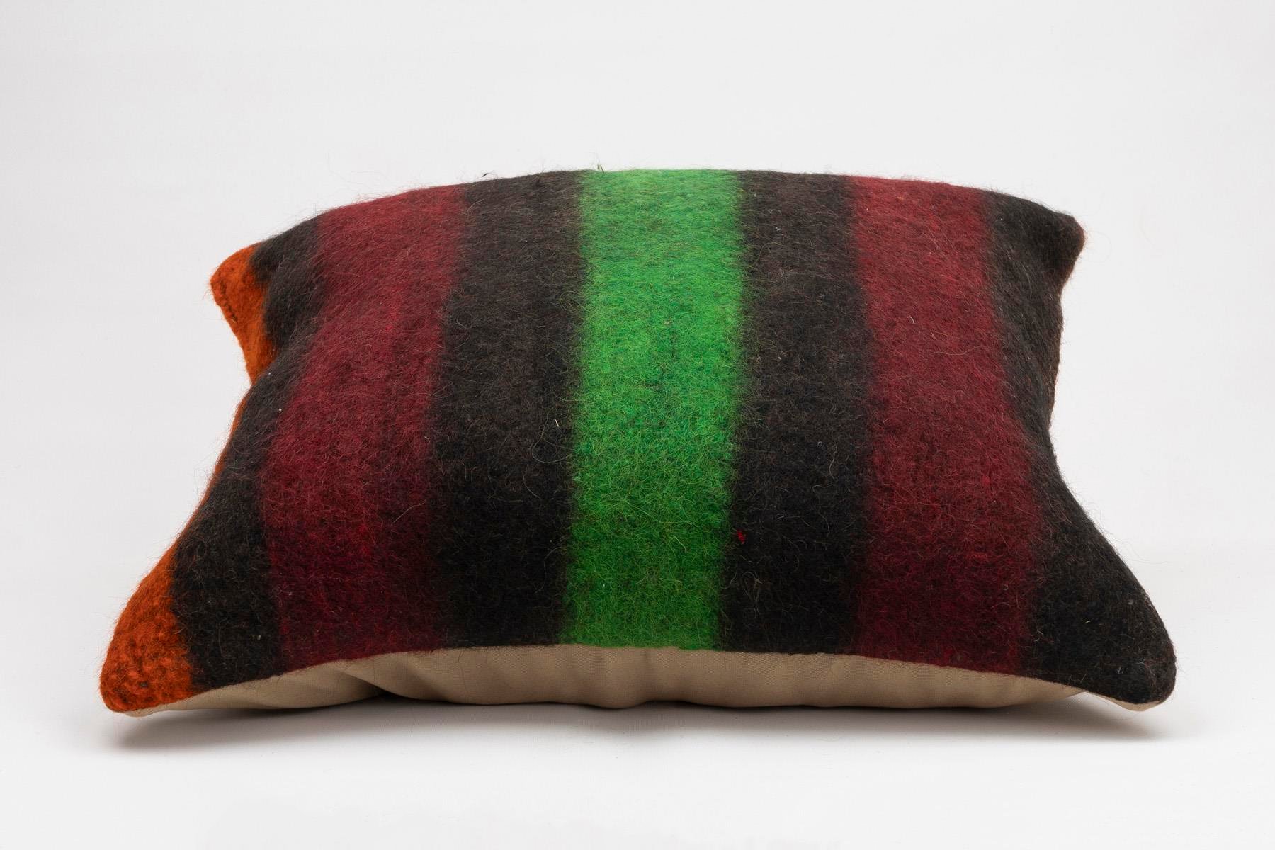 16x24 inches (40x60 cm) Kilim Pillow | KILIM WHOLESALE - Vintage Handmade Pillows - Vintage Handmade Kilim Rugs - It is 100% wool. Artistic and historical rugs. Old handwoven rugs. - Online hand woven rugs and kilim cushions sales. Shipping to a