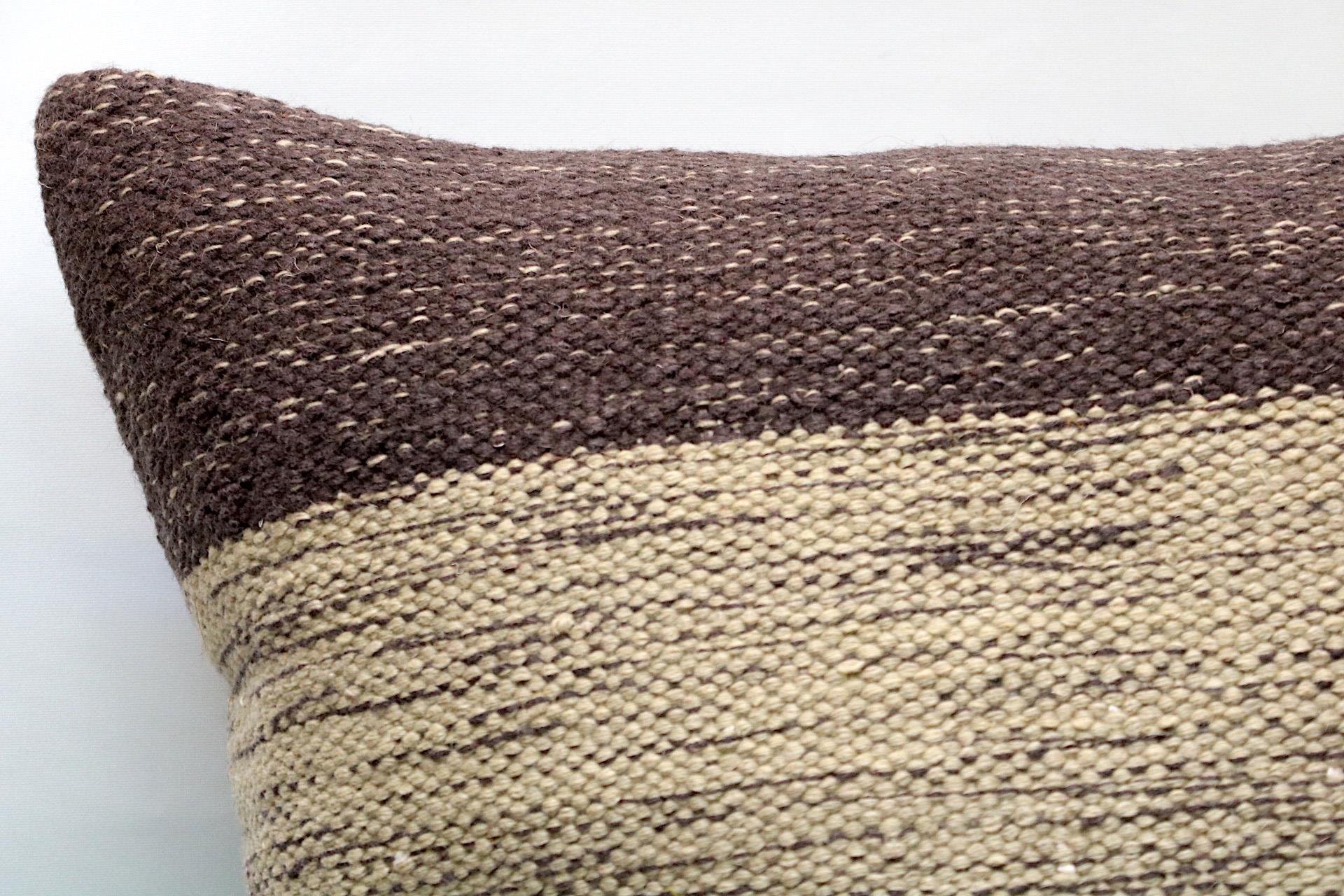 16x24 inches (40x60 cm) Kilim Pillow | KILIM WHOLESALE - Vintage Handmade Pillows - Vintage Handmade Kilim Rugs - It is 100% wool. Artistic and historical rugs. Old handwoven rugs. - Online hand woven rugs and kilim cushions sales. Shipping to a