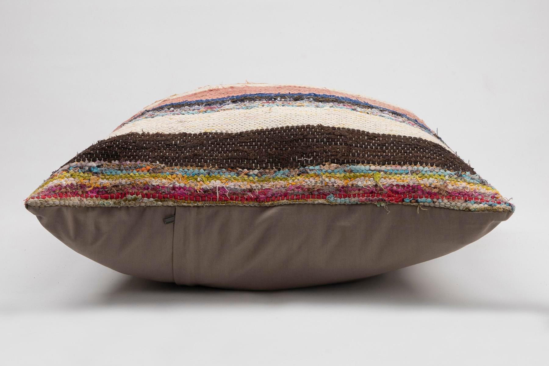 16x24 inches (40x60 cm) Kilim Pillow | KILIM WHOLESALE - Vintage Handmade Pillows - Vintage Handmade Kilim Rugs - It is 100% wool. Artistic and historical rugs. Old handwoven rugs. - Online hand woven rugs and kilim cushions sales. Shipping to a