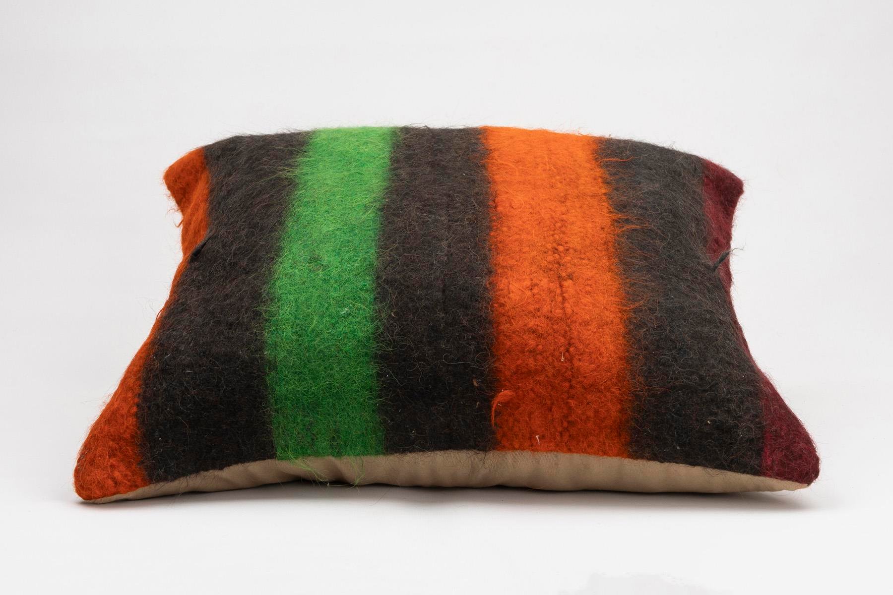 16x24 inches (40x60 cm) Kilim Pillow | KILIM WHOLESALE - Vintage Handmade Pillows - Vintage Handmade Kilim Rugs - It is 100% wool. Artistic and historical rugs. Old handwoven rugs. - Online hand woven rugs and kilim cushions sales. Shipping to a