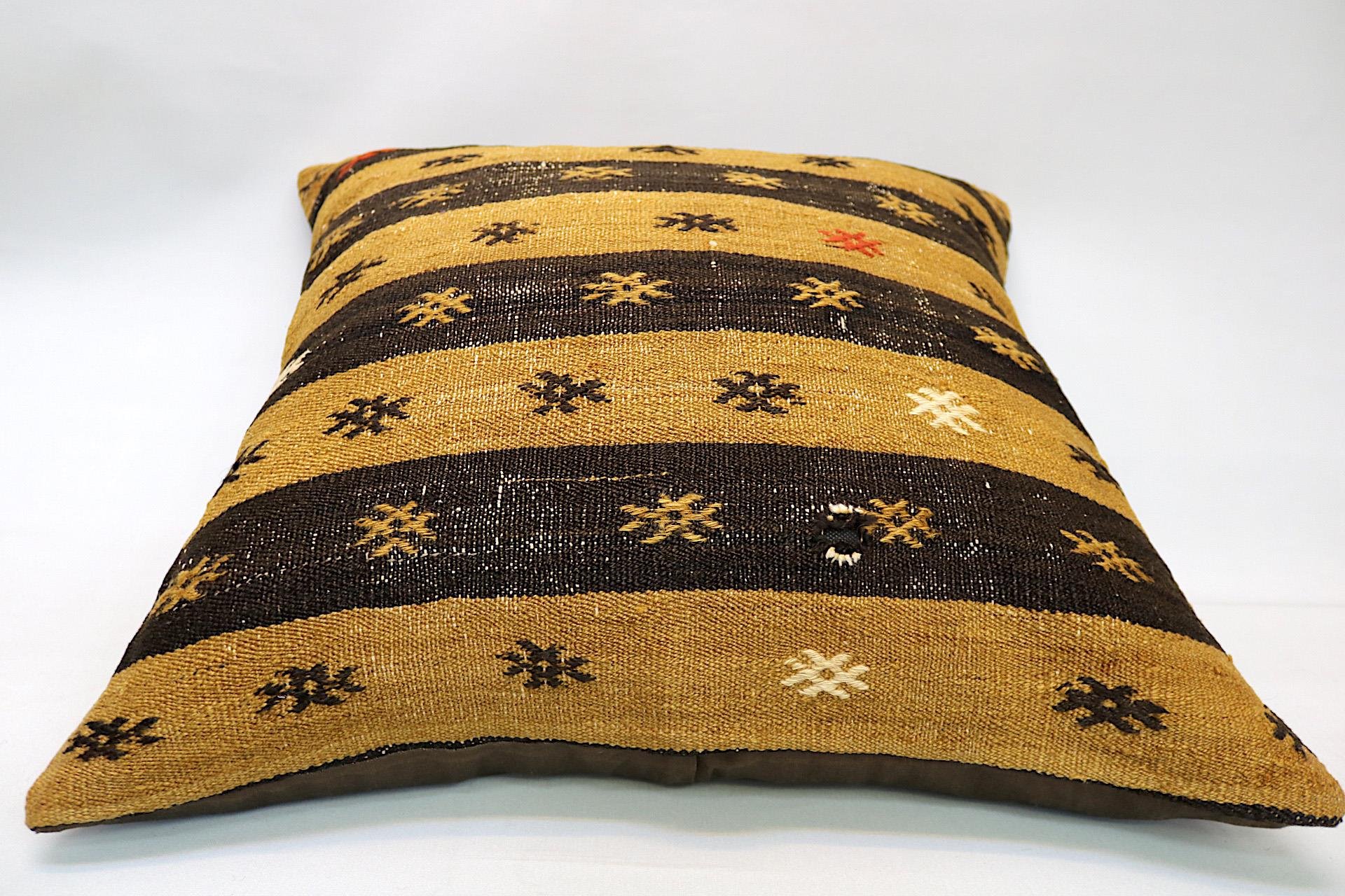 16x24 inches (40x60 cm) Kilim Pillow | KILIM WHOLESALE - Vintage Handmade Pillows - Vintage Handmade Kilim Rugs - It is 100% wool. Artistic and historical rugs. Old handwoven rugs. - Online hand woven rugs and kilim cushions sales. Shipping to a
