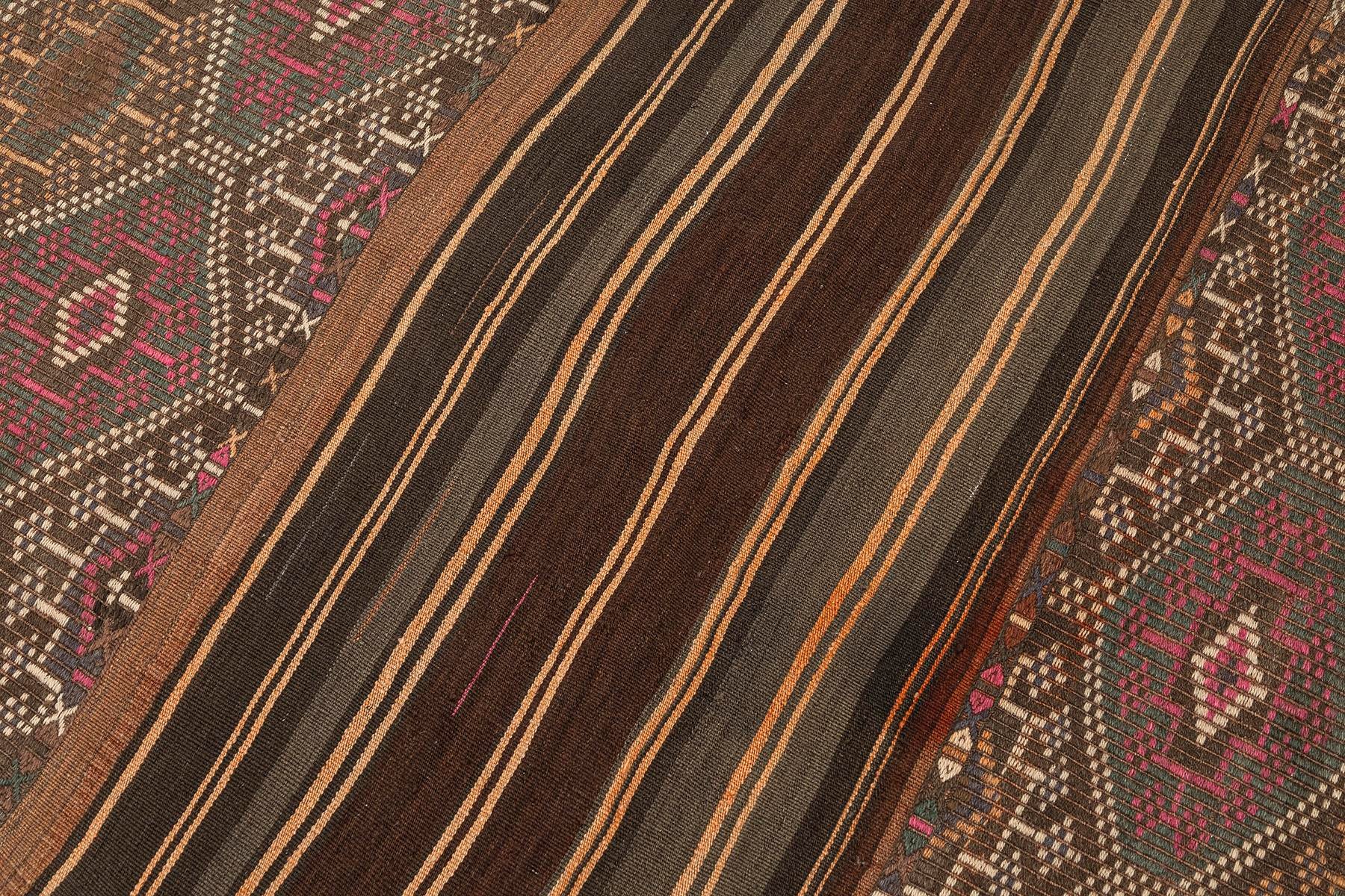 Vintage Handmade Kilim Rugs - Turkey Kilim - It is 100% wool. Artistic and historical rugs. Old handwoven rugs, Vintage kilim rug, Handmade kilim rug, wholesale kilim rugs, Vintage kilim pillows, Handmade cushions, wholesale pillows, 