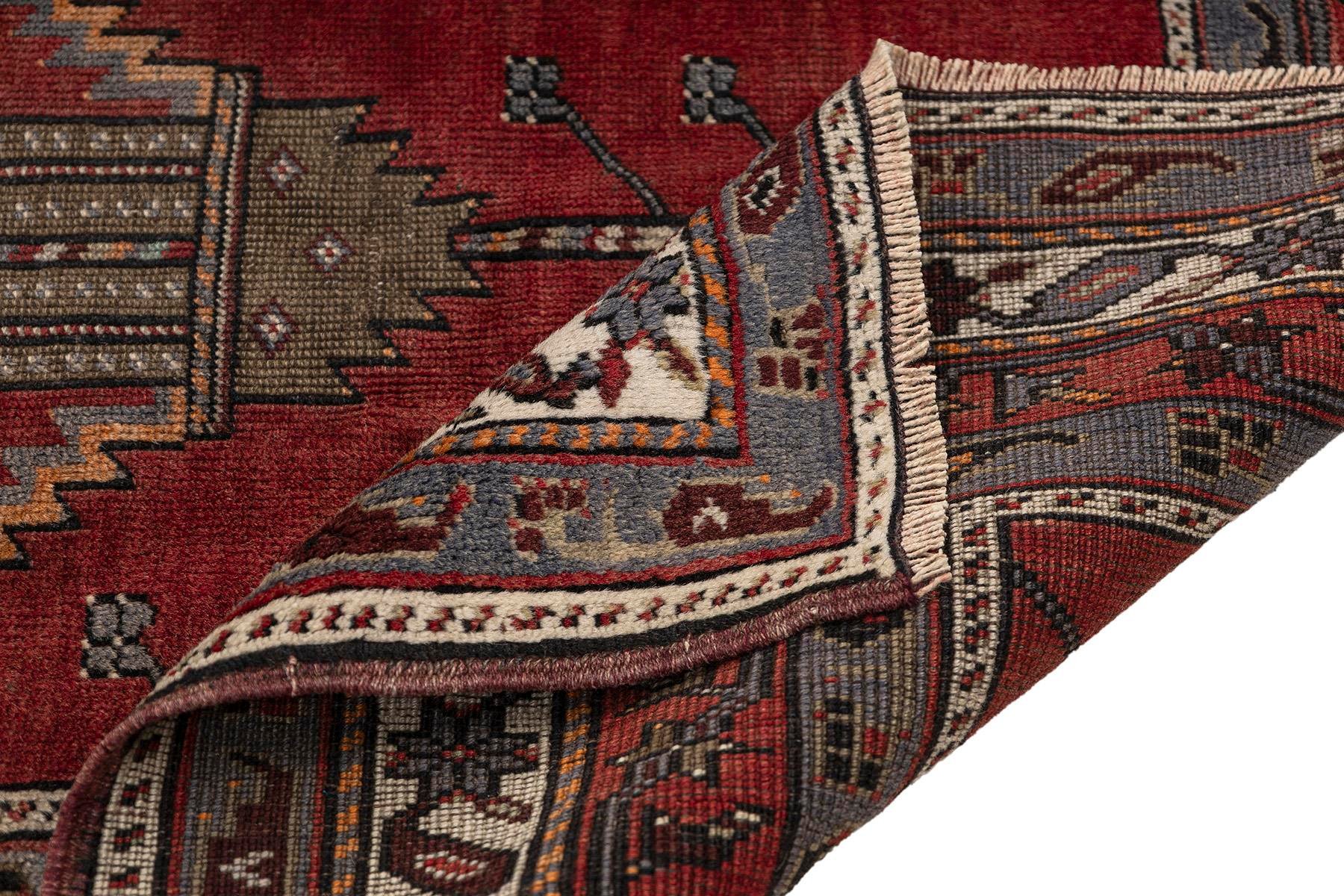 Sivas Kilim Rug (2.5 x 6.6 ft) | KILIM WHOLESALE - Vintage Handmade Pillows - Vintage Handmade Kilim Rugs - It is 100% wool. Artistic and historical rugs. Old handwoven rugs. - Online hand woven rugs and kilim cushions sales. Shipping to all ove