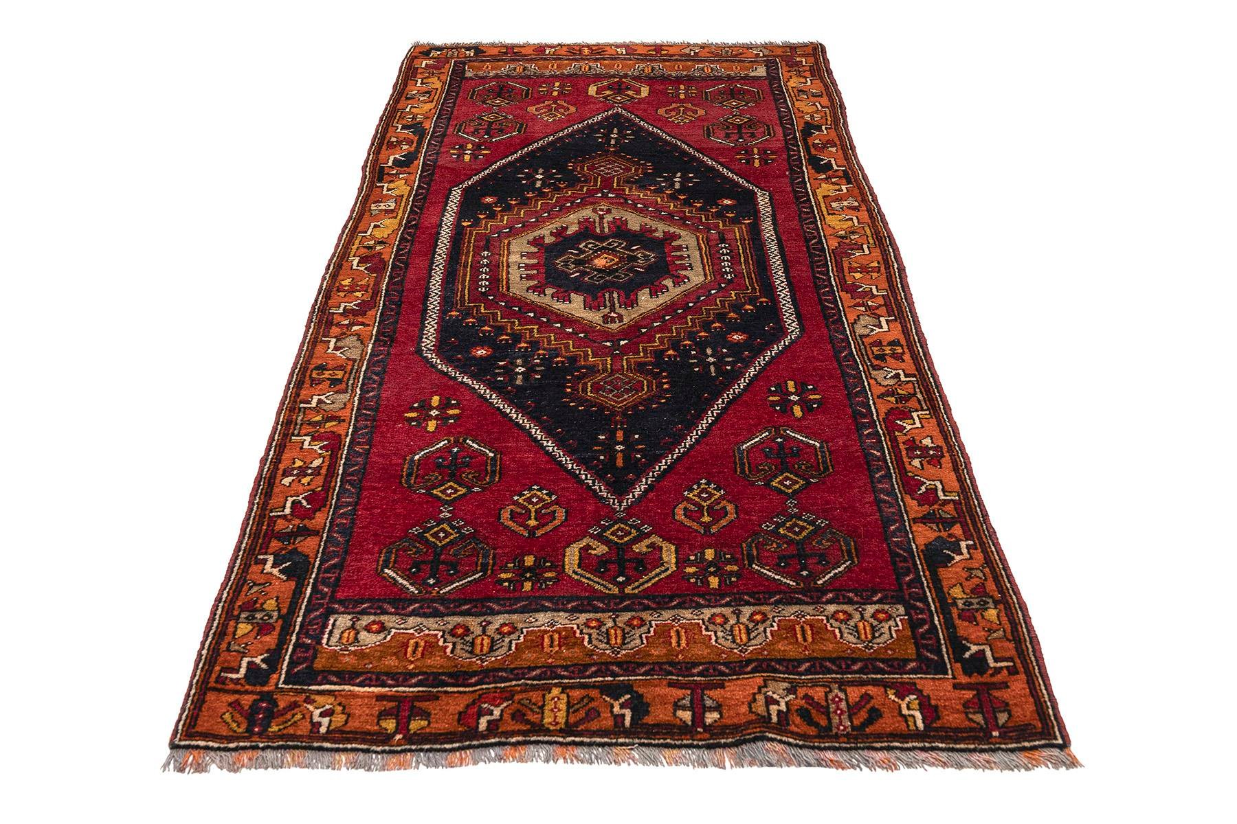 Sivas Kilim Rug (2.5 x 6.6 ft) | KILIM WHOLESALE - Vintage Handmade Pillows - Vintage Handmade Kilim Rugs - It is 100% wool. Artistic and historical rugs. Old handwoven rugs. - Online hand woven rugs and kilim cushions sales. Shipping to all ove