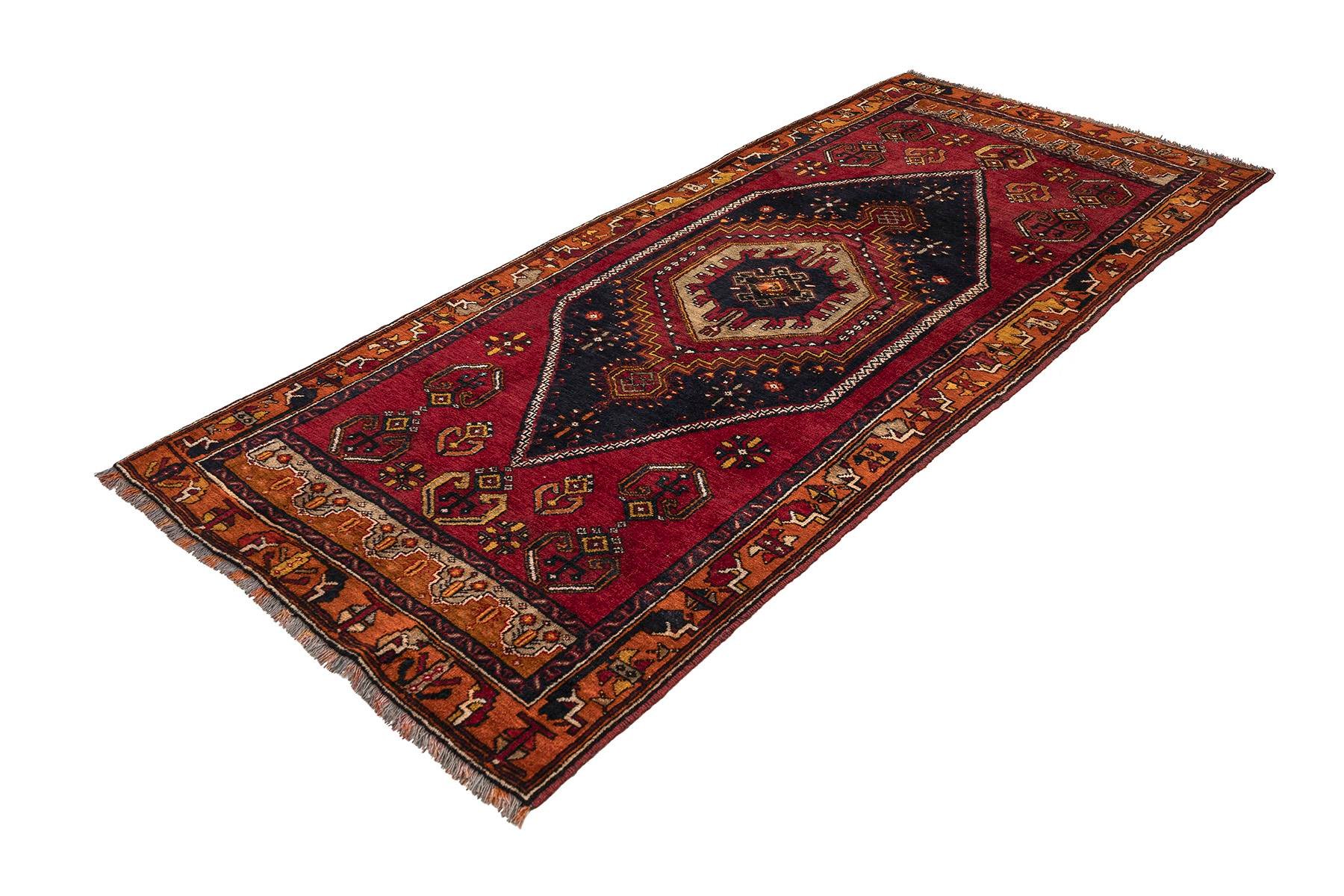 Sivas Kilim Rug (2.5 x 6.6 ft) | KILIM WHOLESALE - Vintage Handmade Pillows - Vintage Handmade Kilim Rugs - It is 100% wool. Artistic and historical rugs. Old handwoven rugs. - Online hand woven rugs and kilim cushions sales. Shipping to all ove