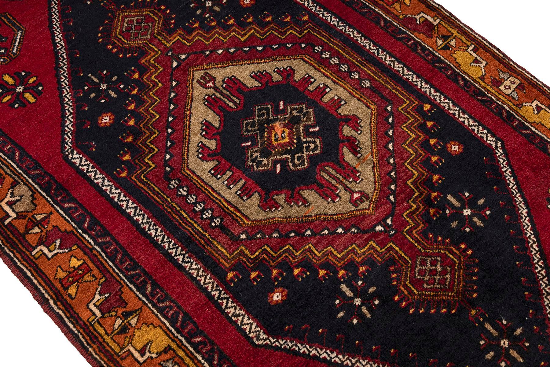 Sivas Kilim Rug (2.5 x 6.6 ft) | KILIM WHOLESALE - Vintage Handmade Pillows - Vintage Handmade Kilim Rugs - It is 100% wool. Artistic and historical rugs. Old handwoven rugs. - Online hand woven rugs and kilim cushions sales. Shipping to all ove