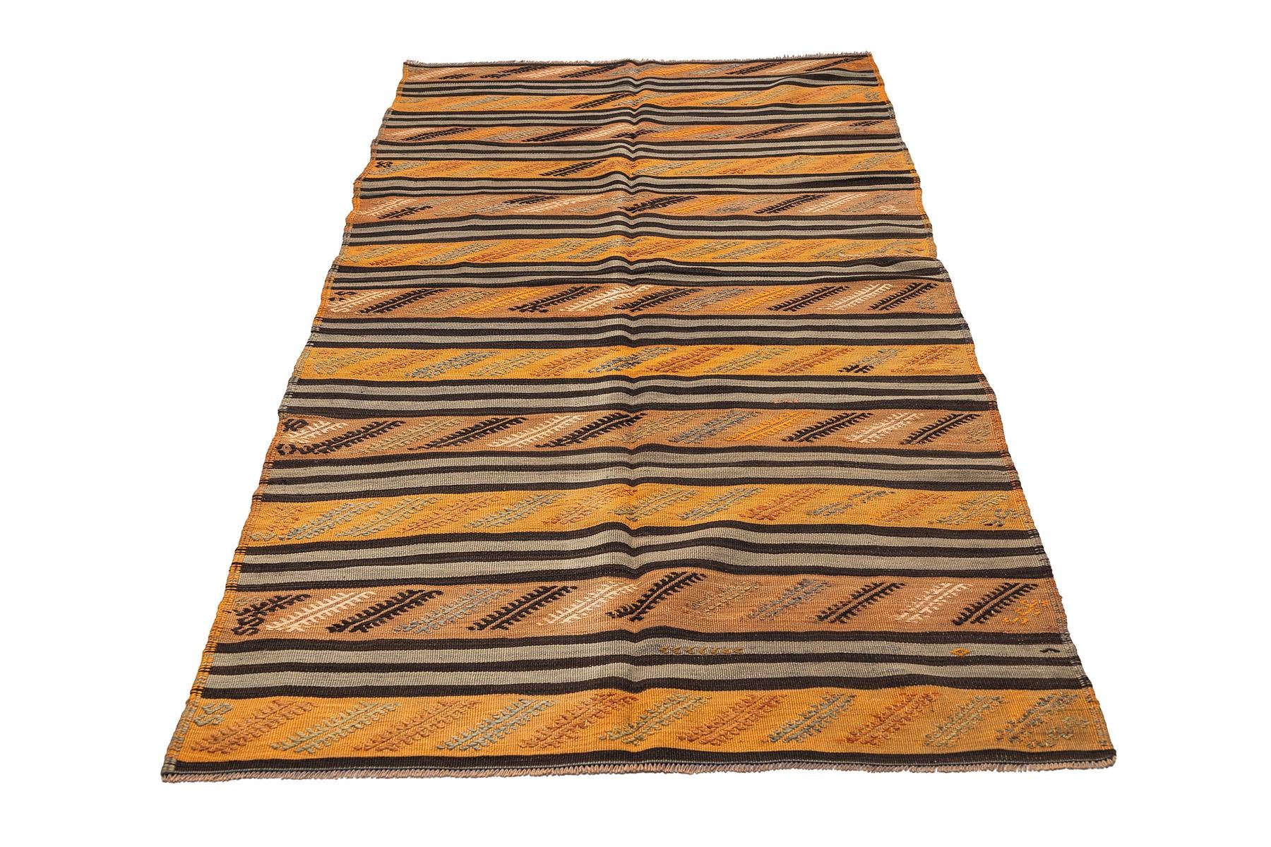 Vintage Handmade Kilim Rugs - Turkey Kilim - It is 100% wool. Artistic and historical rugs. Old handwoven rugs, Vintage kilim rug, Handmade kilim rug, wholesale kilim rugs, Vintage kilim pillows, Handmade cushions, wholesale pillows, 