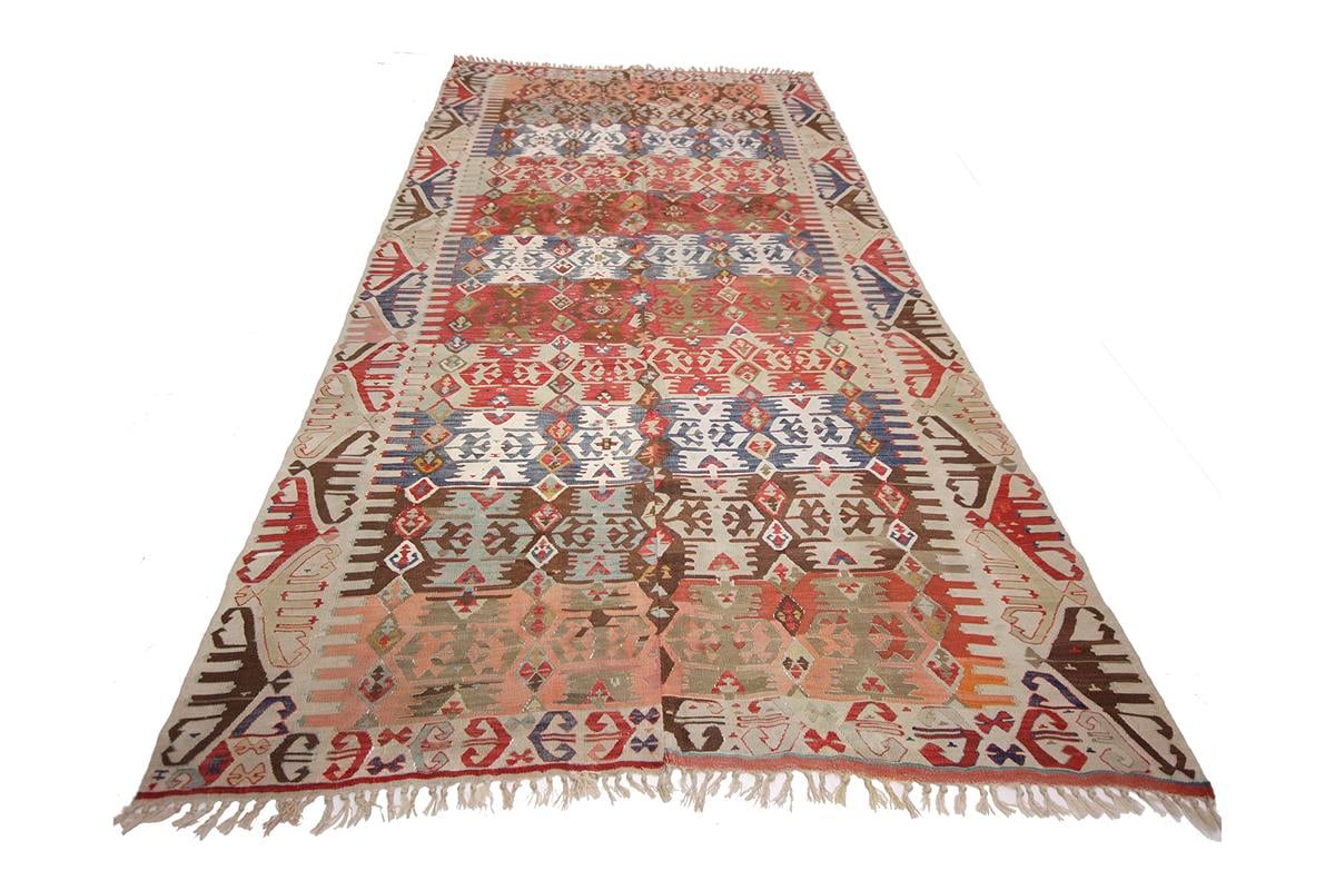 Malatya Kilim Rug (5.7 x 10.7 ft)
