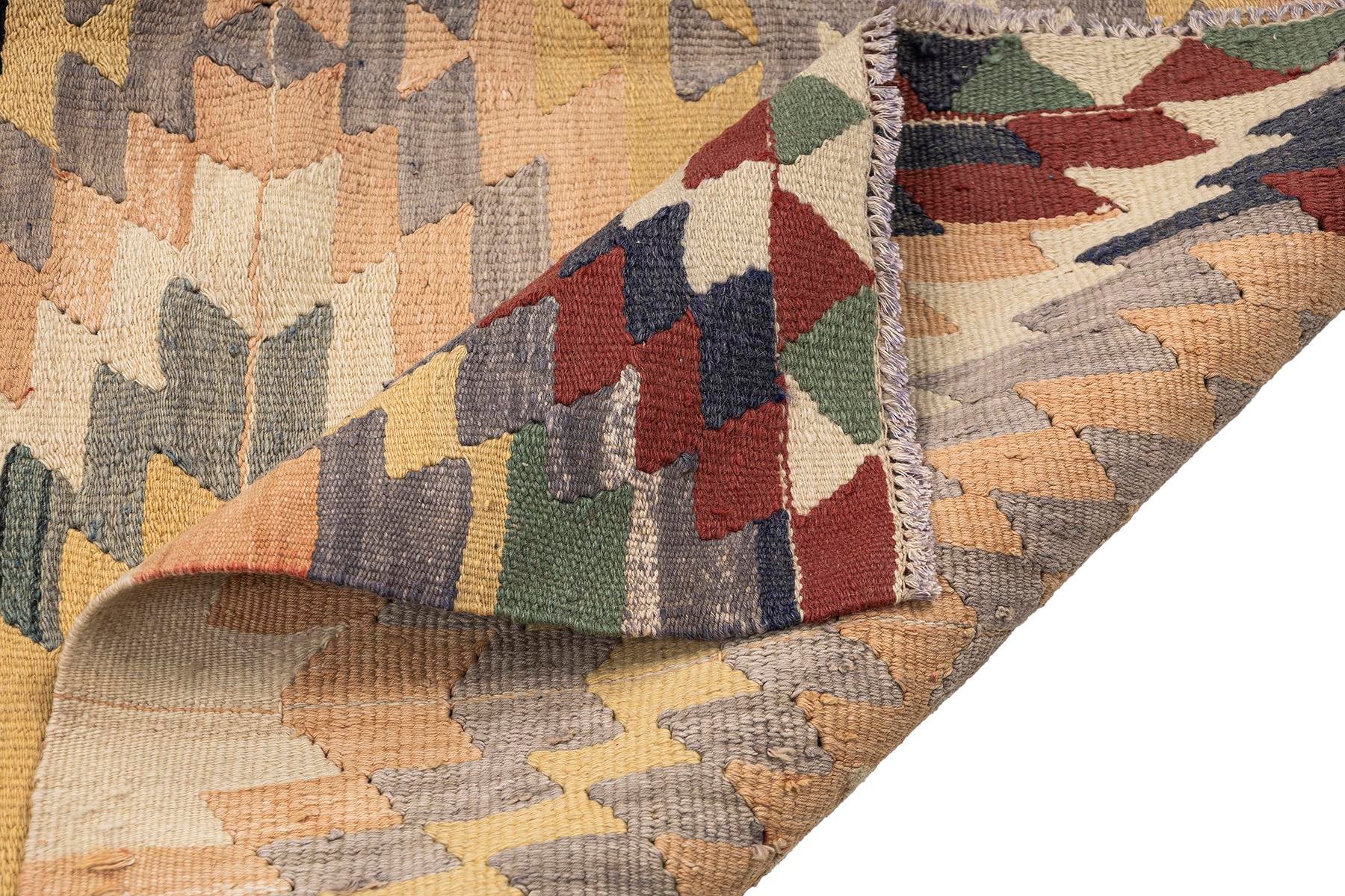 Kars kilim rug