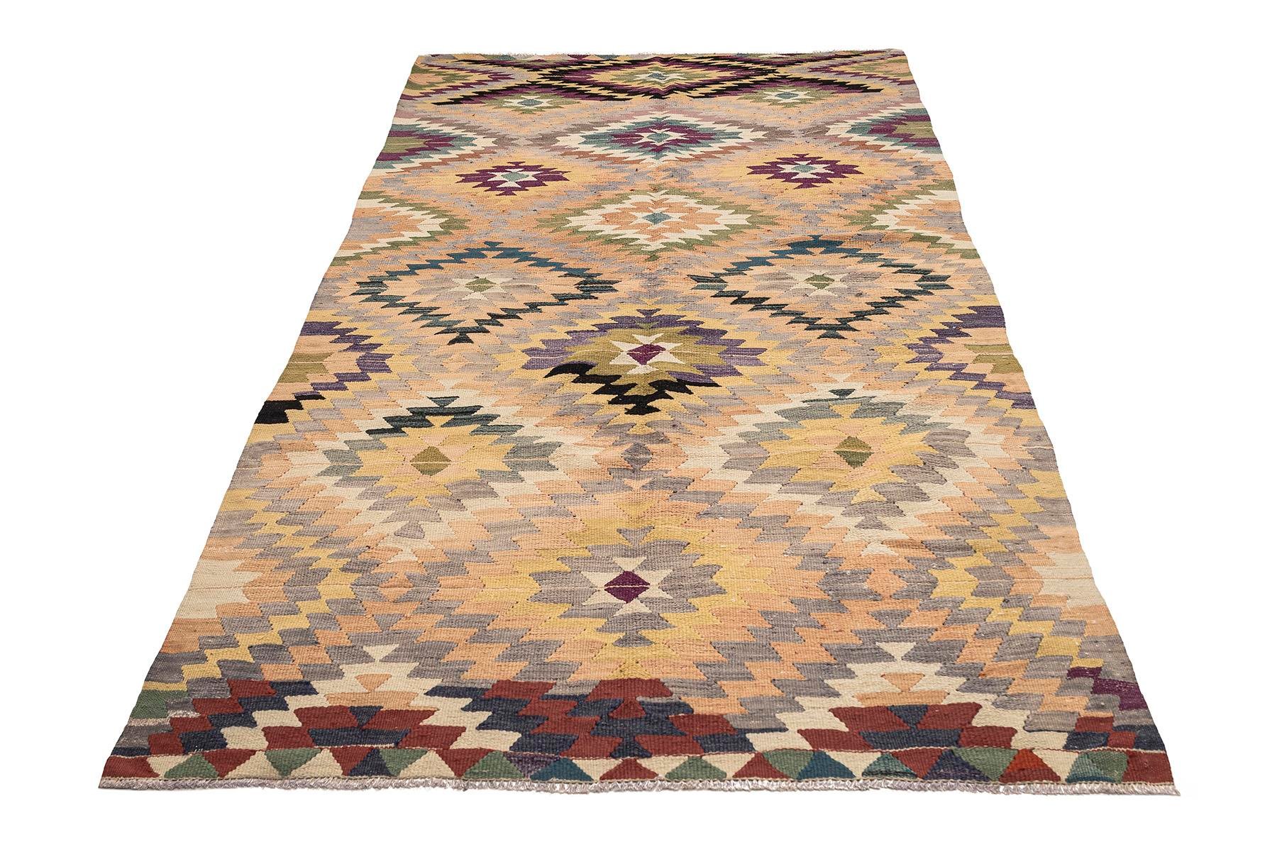 Kars kilim rug